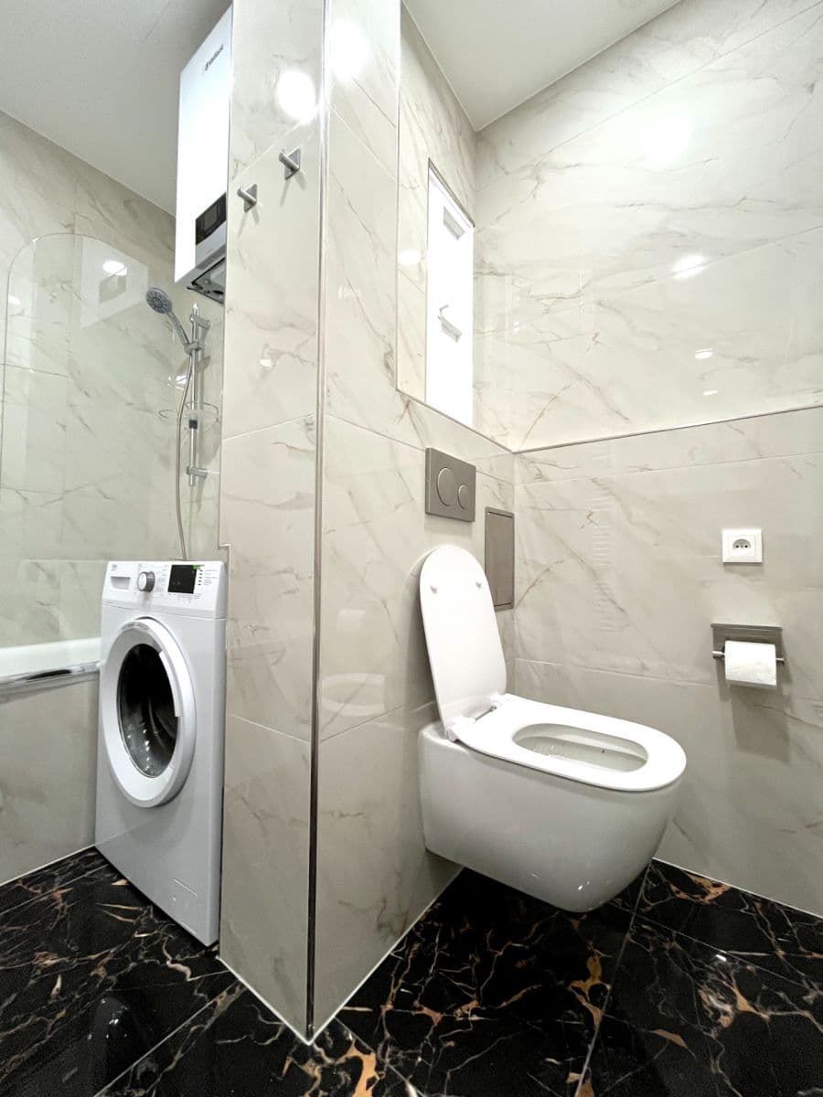 Pronájem bytu 3+1 69 m², Na Pankráci, Praha, Praha Pronájem bytu 3+1 69 m², Na Pankráci, Praha, Praha