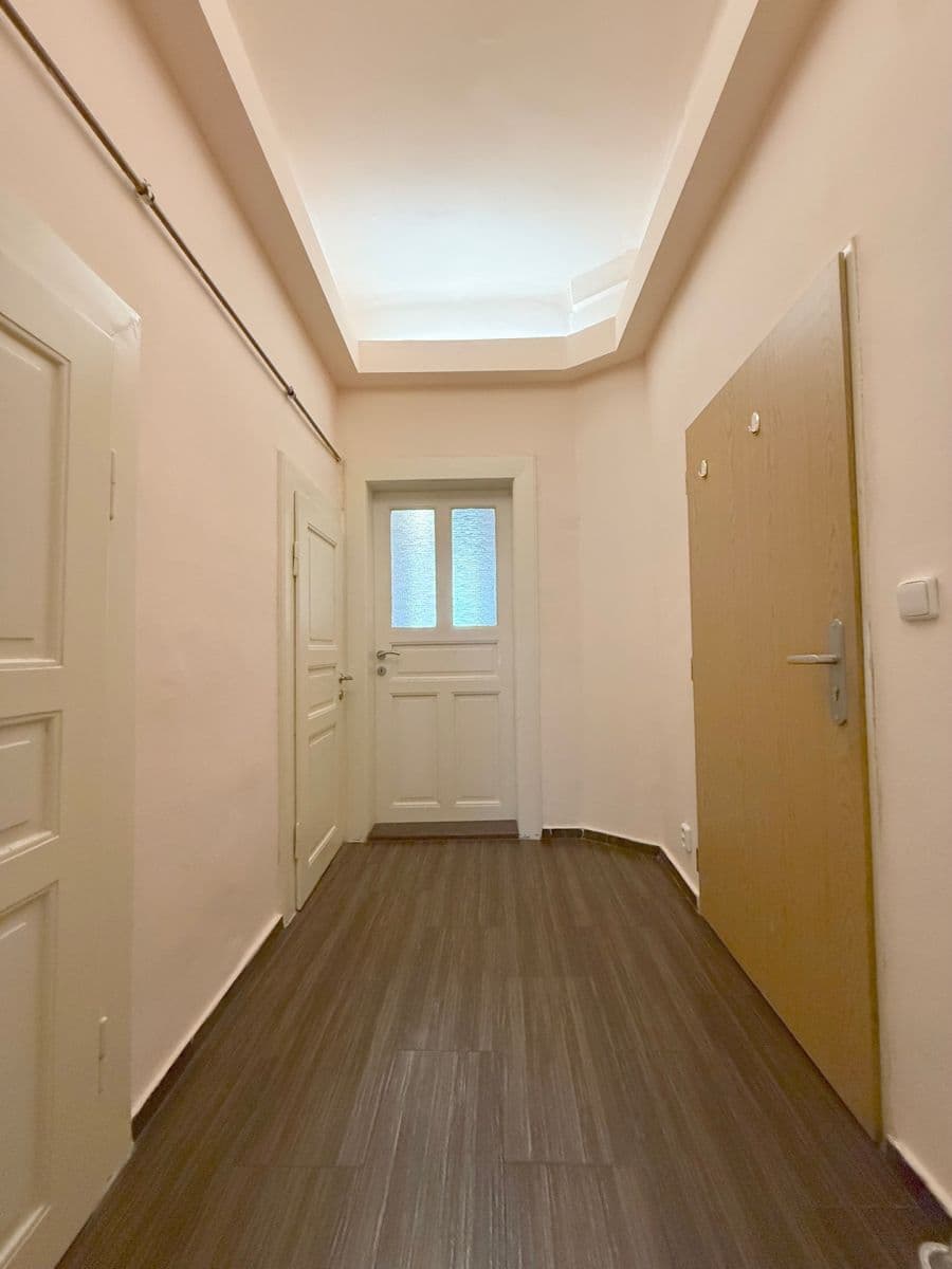 Pronájem bytu 2+kk 46 m², Magistrů, Praha, Praha Pronájem bytu 2+kk 46 m², Magistrů, Praha, Praha