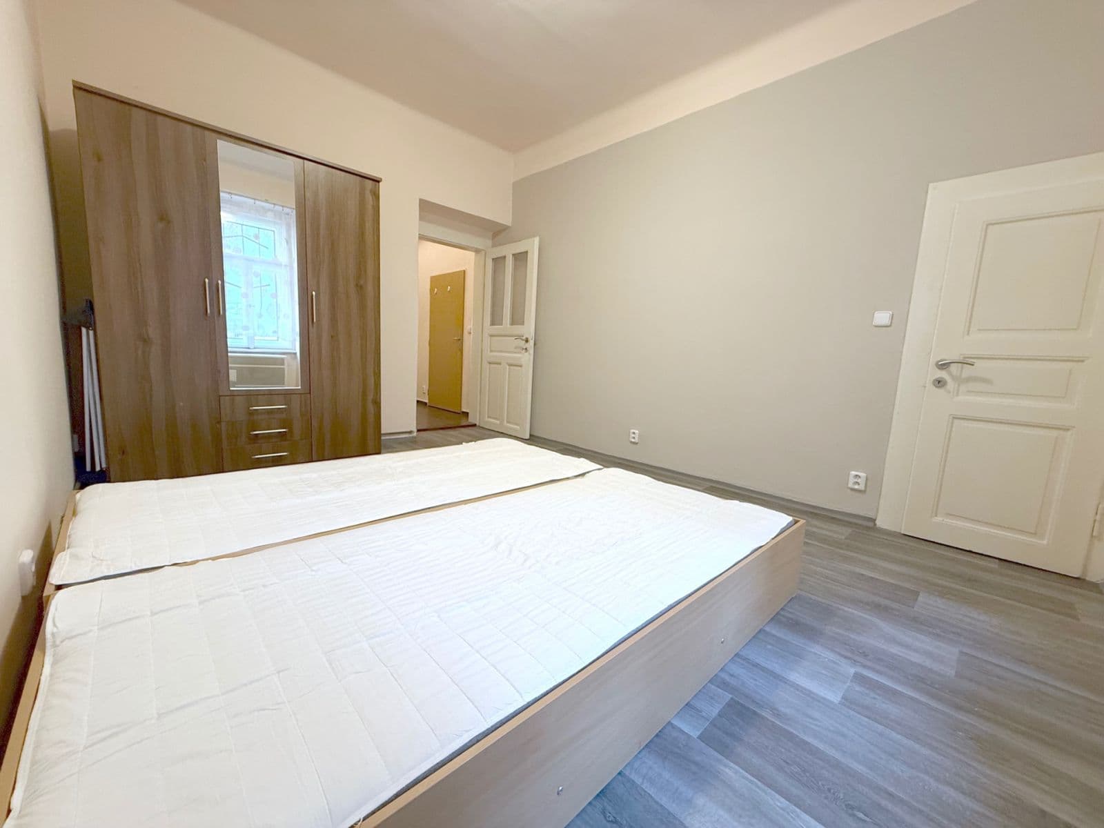 Pronájem bytu 2+kk 46 m², Magistrů, Praha, Praha Pronájem bytu 2+kk 46 m², Magistrů, Praha, Praha