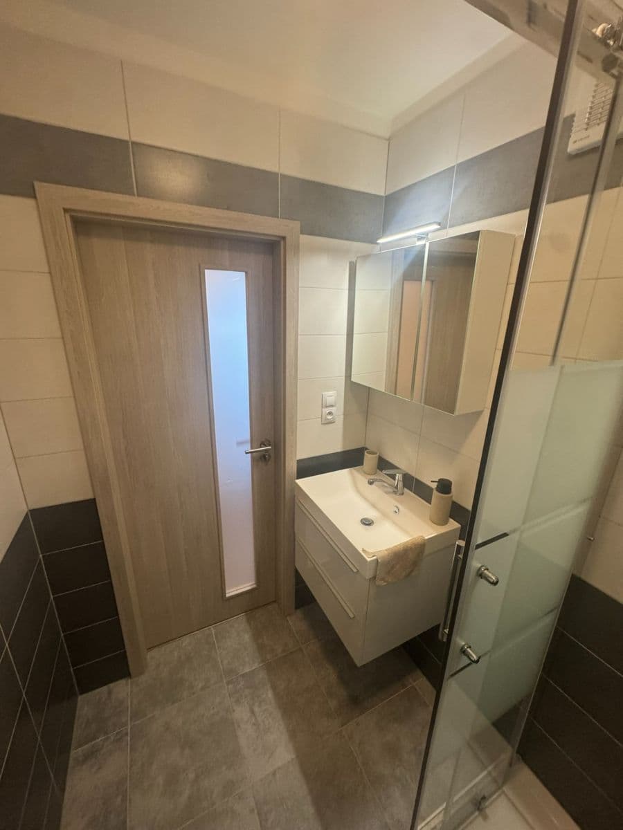 Pronájem bytu 3+1 66 m², Sokolovská, Plzeň, Plzeňský kraj Pronájem bytu 3+1 66 m², Sokolovská, Plzeň, Plzeňský kraj