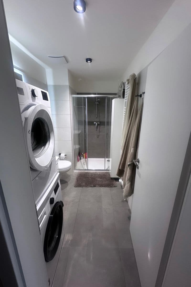 Pronájem bytu 2+kk 62 m², 102. pluku, Benešov, Středočeský kraj Pronájem bytu 2+kk 62 m², 102. pluku, Benešov, Středočeský kraj