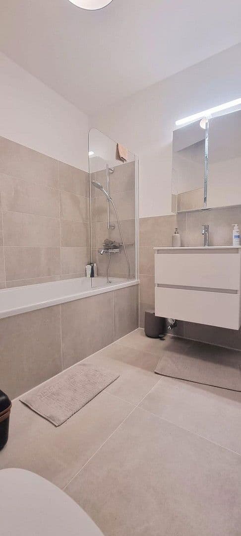 Prodej bytu 3+1 67 m², Hamburg, Hamburg Prodej bytu 3+1 67 m², Hamburg, Hamburg