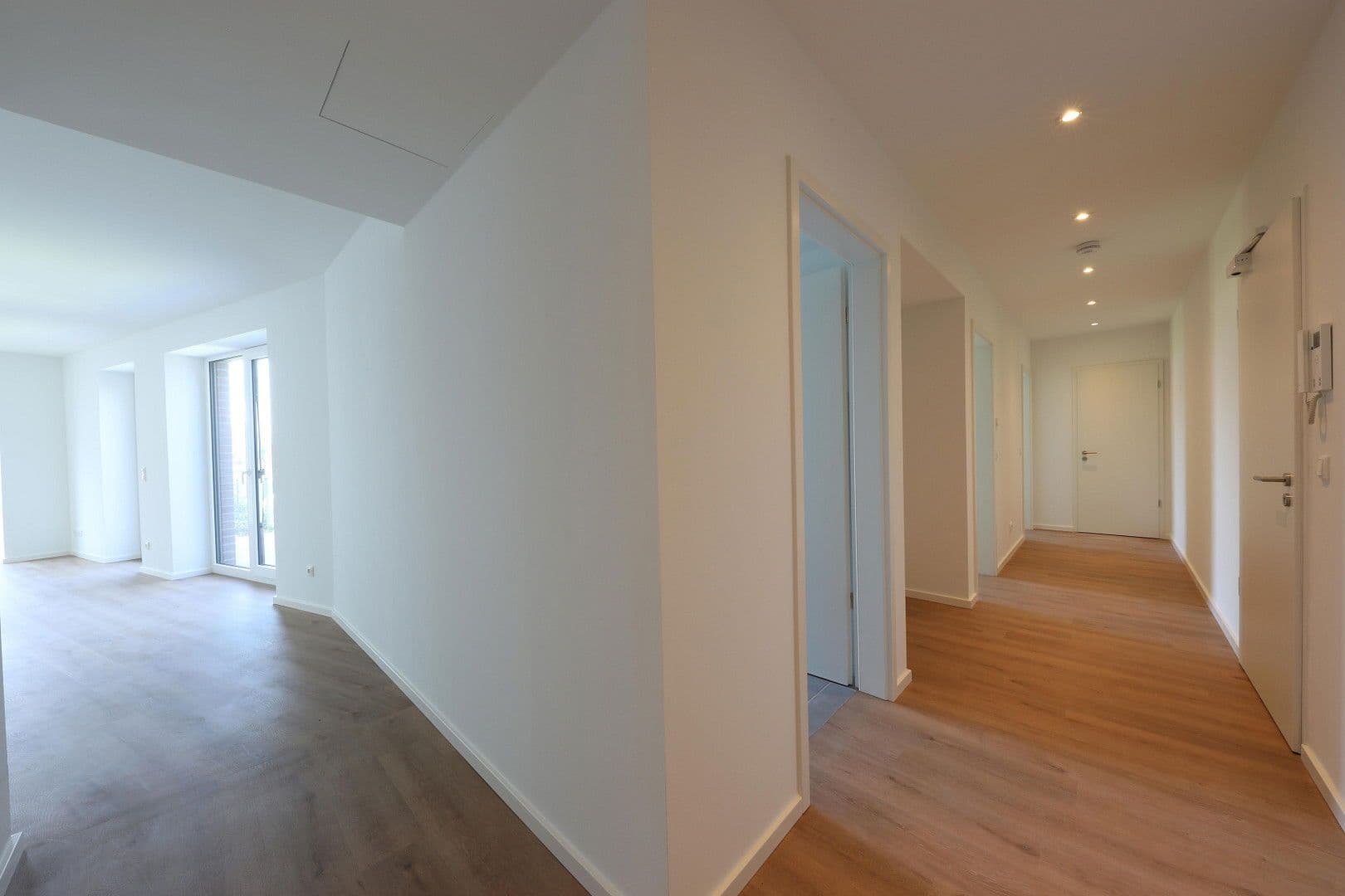 Pronájem bytu 3+1 91 m², Elbstraße 63, Wedel, Šlesvicko-Holštýnsko Pronájem bytu 3+1 91 m², Elbstraße 63, Wedel, Šlesvicko-Holštýnsko