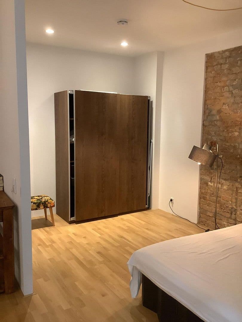 Pronájem bytu 2+1 55 m², Ebelingstr.4, berlin, Berlín Pronájem bytu 2+1 55 m², Ebelingstr.4, berlin, Berlín