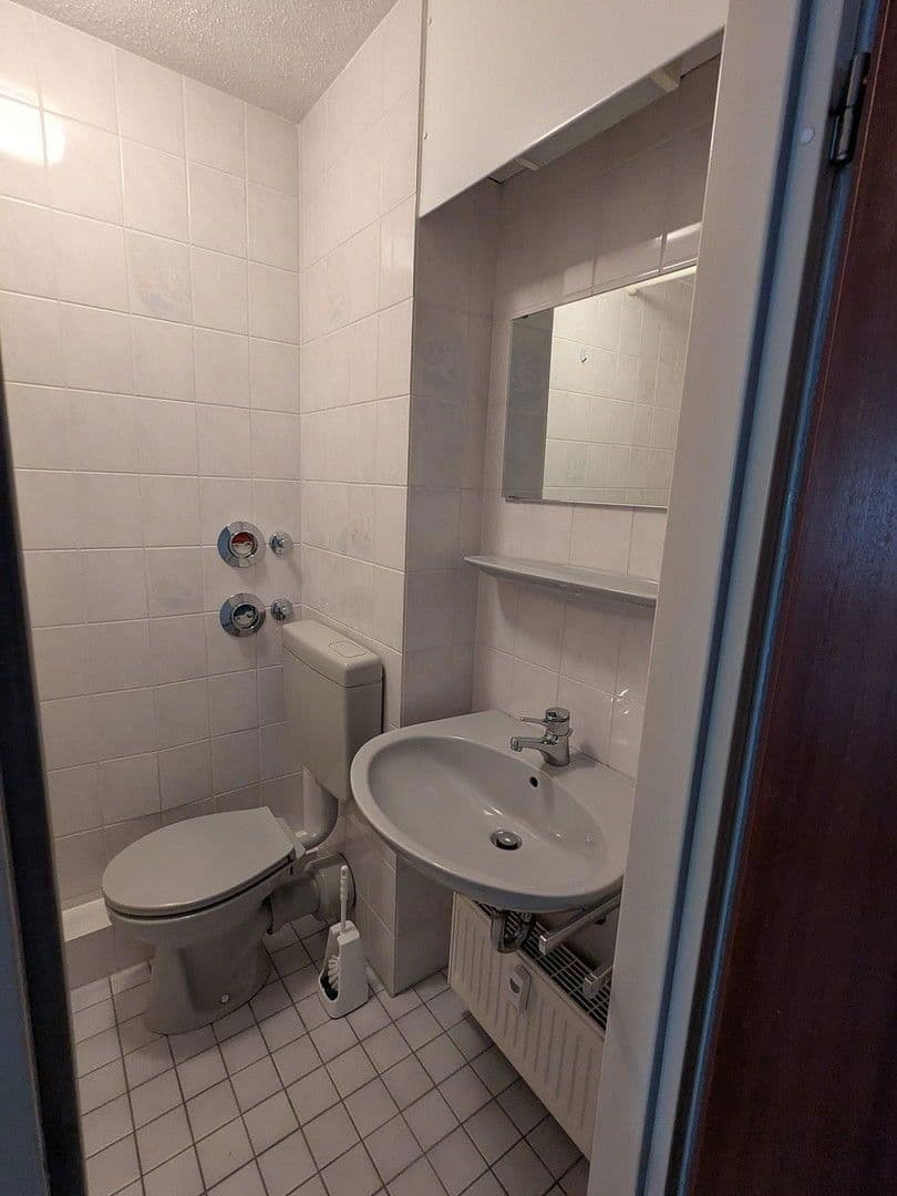 Pronájem bytu 1+1 25 m², Halmhuberstraße 10-14, Mannheim, Bádensko-Württembersko Pronájem bytu 1+1 25 m², Halmhuberstraße 10-14, Mannheim, Bádensko-Württembersko