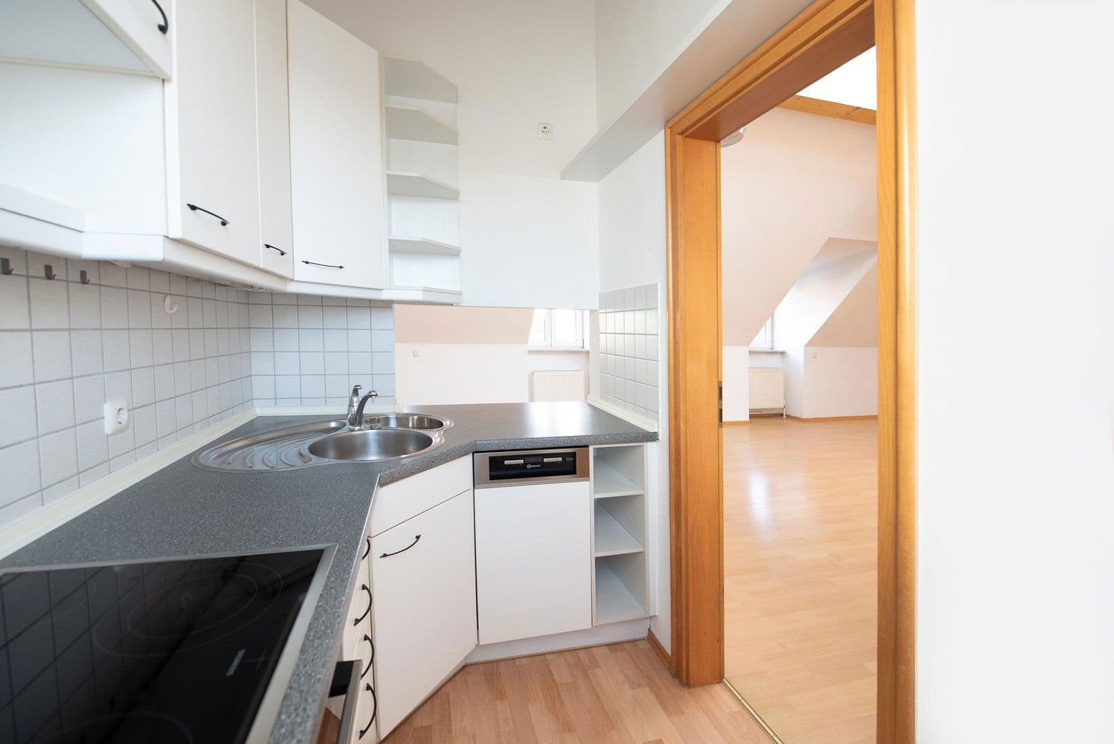 Pronájem bytu 3+1 95 m², Deggendorf, Bavorsko Pronájem bytu 3+1 95 m², Deggendorf, Bavorsko