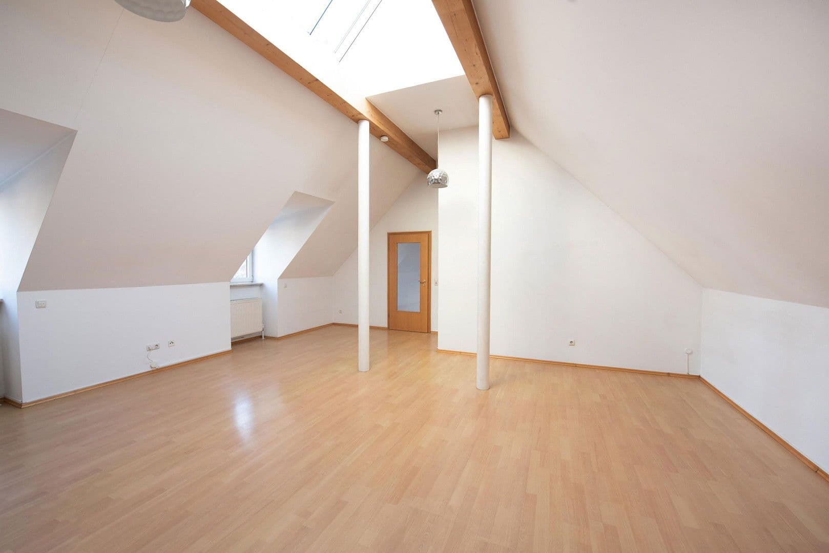 Pronájem bytu 3+1 95 m², Deggendorf, Bavorsko Pronájem bytu 3+1 95 m², Deggendorf, Bavorsko