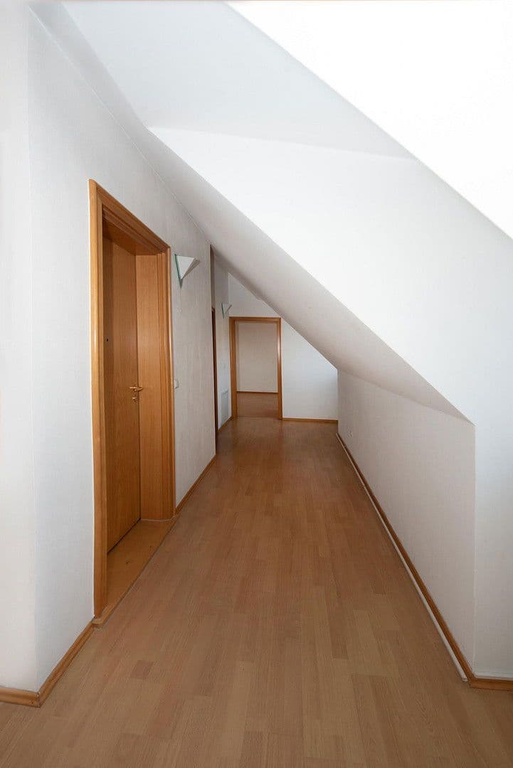 Pronájem bytu 3+1 95 m², Deggendorf, Bavorsko Pronájem bytu 3+1 95 m², Deggendorf, Bavorsko