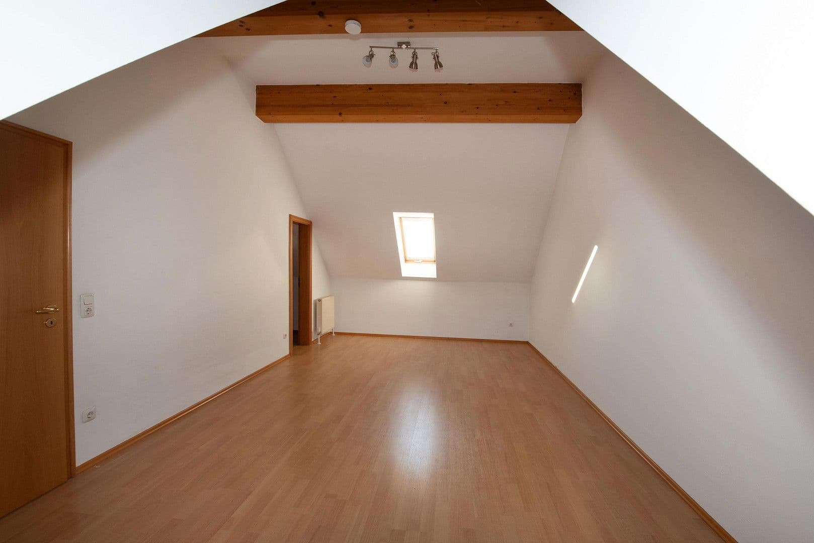 Pronájem bytu 3+1 95 m², Deggendorf, Bavorsko Pronájem bytu 3+1 95 m², Deggendorf, Bavorsko