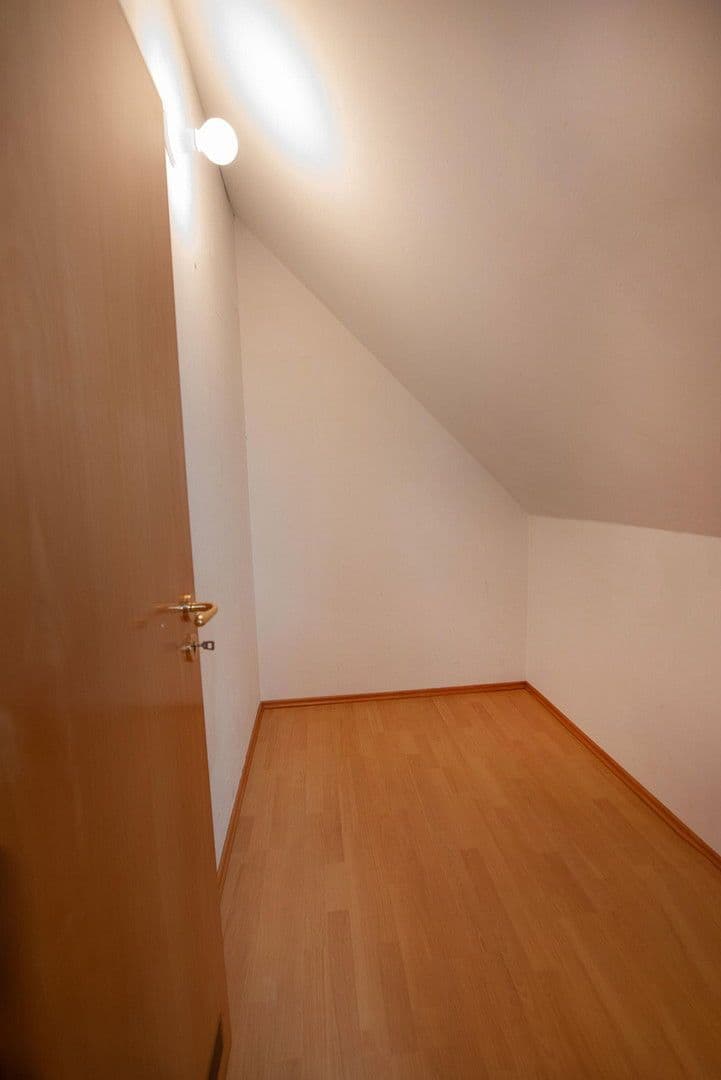 Pronájem bytu 3+1 95 m², Deggendorf, Bavorsko Pronájem bytu 3+1 95 m², Deggendorf, Bavorsko