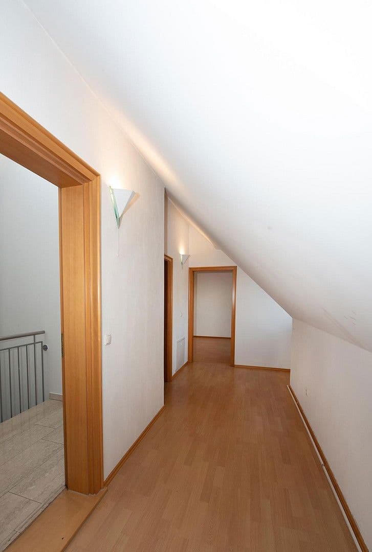 Pronájem bytu 3+1 95 m², Deggendorf, Bavorsko Pronájem bytu 3+1 95 m², Deggendorf, Bavorsko