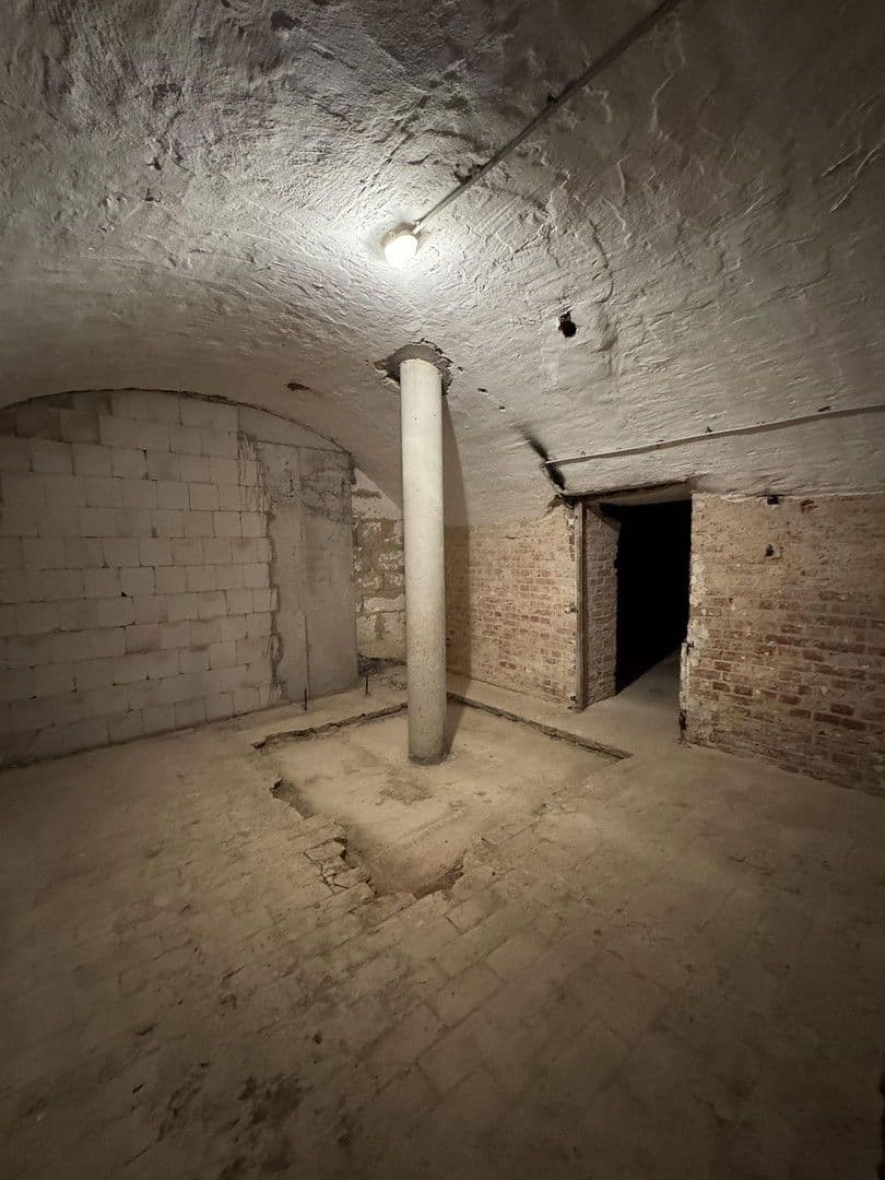 Prodej nebytového prostoru 75 m², Stuttgart, Bádensko-Württembersko Prodej nebytového prostoru 75 m², Stuttgart, Bádensko-Württembersko