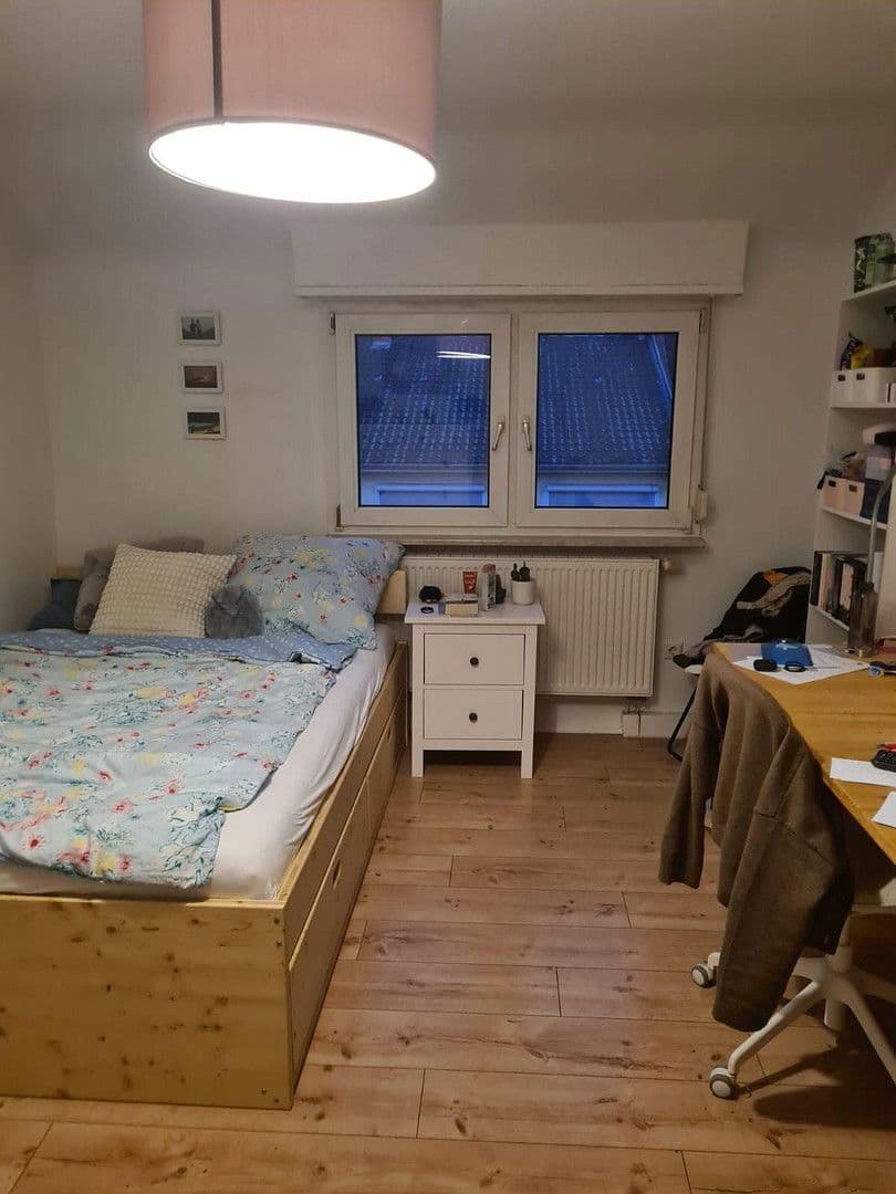 Prodej bytu 4+1 80 m², Rheinhäuserstraße 85, Mannheim, Bádensko-Württembersko Prodej bytu 4+1 80 m², Rheinhäuserstraße 85, Mannheim, Bádensko-Württembersko