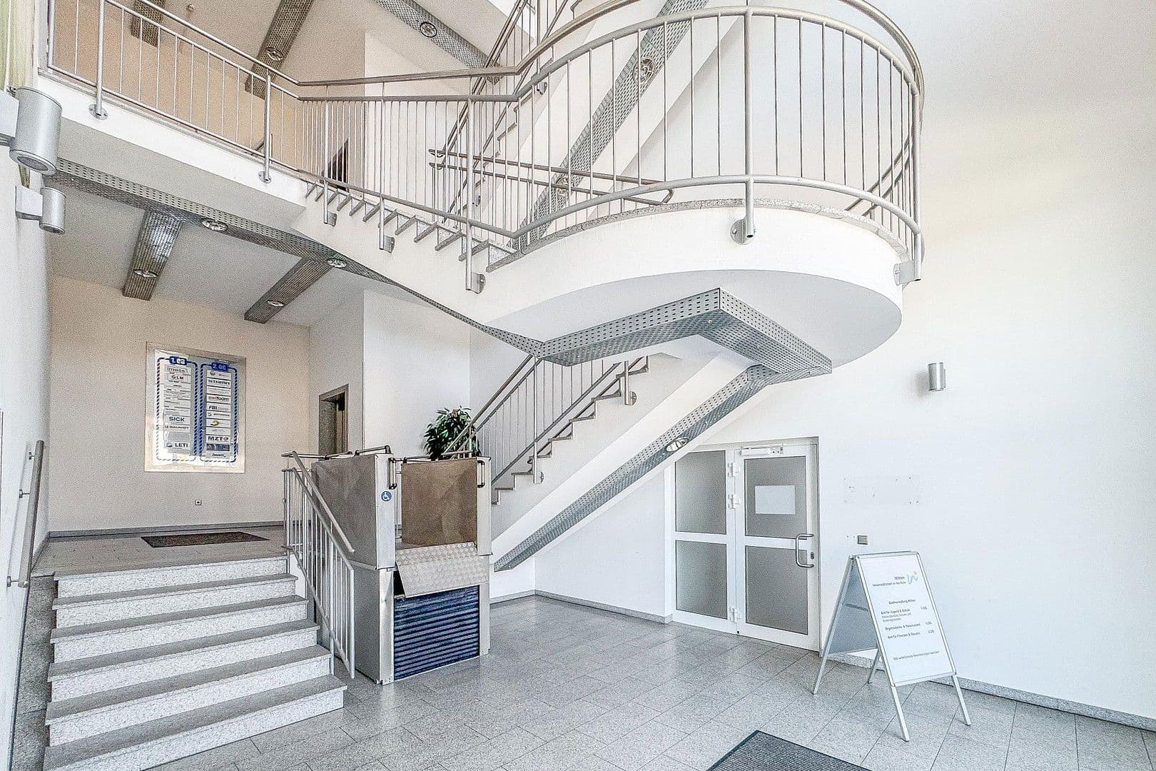 Pronájem nebytového prostoru 390 m², Witten, Severní Porýní-Vestfálsko Pronájem nebytového prostoru 390 m², Witten, Severní Porýní-Vestfálsko