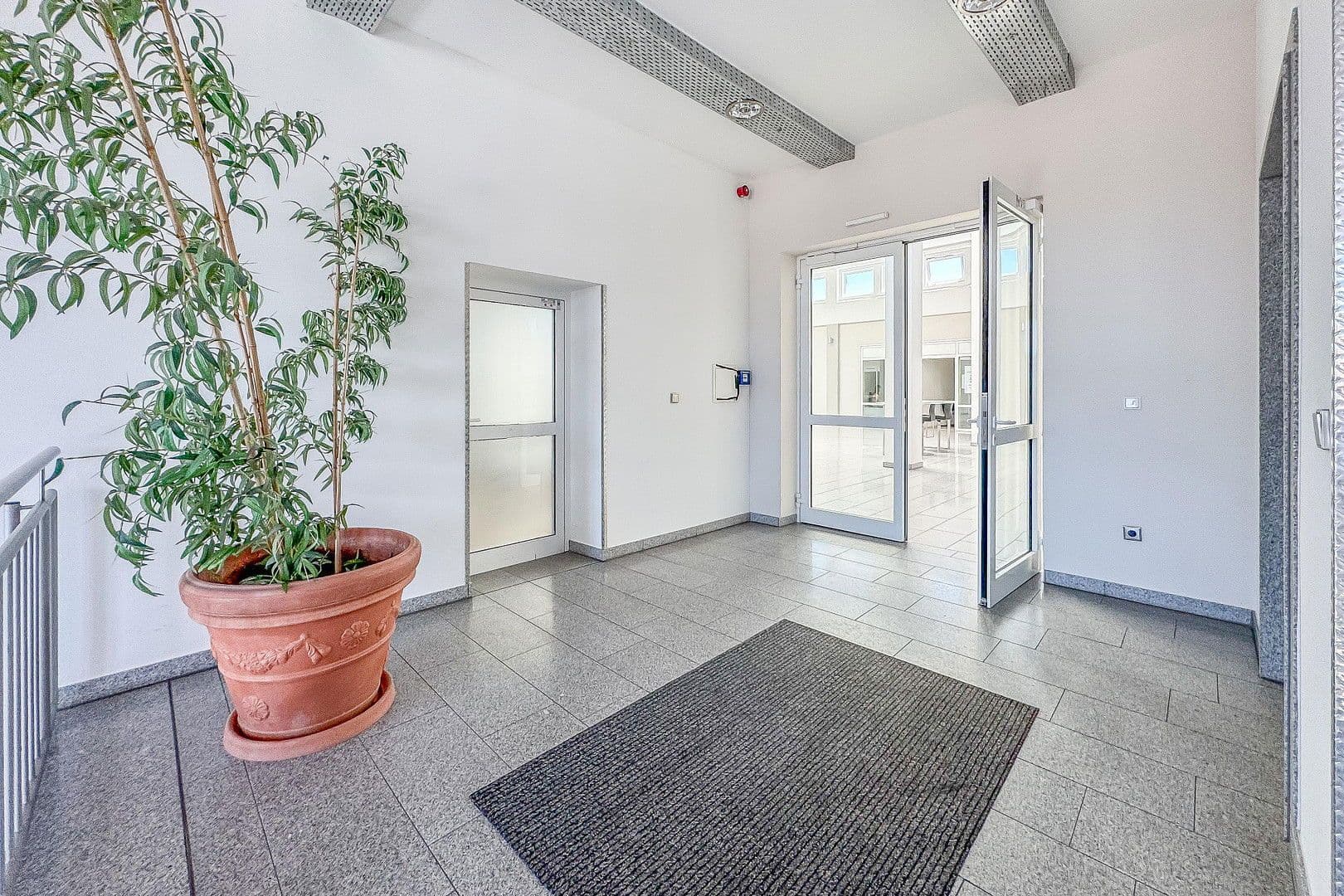 Pronájem nebytového prostoru 390 m², Witten, Severní Porýní-Vestfálsko Pronájem nebytového prostoru 390 m², Witten, Severní Porýní-Vestfálsko