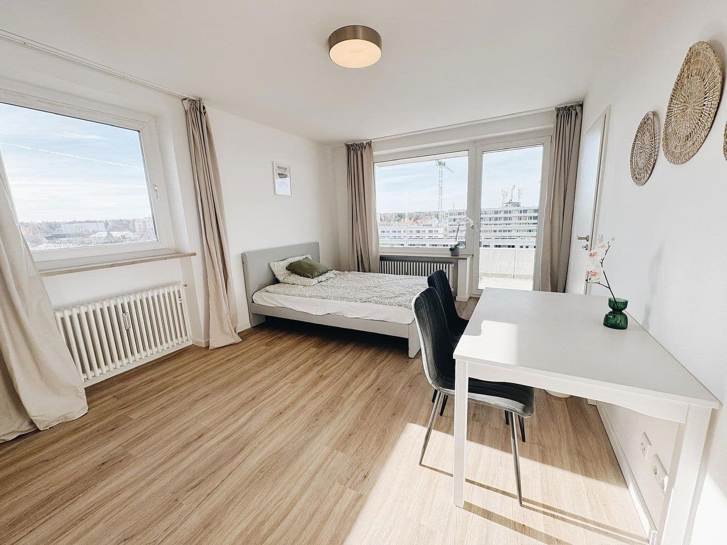 Pronájem bytu 1+1 35 m², Königswieser Straße 1, München, Bavorsko Pronájem bytu 1+1 35 m², Königswieser Straße 1, München, Bavorsko