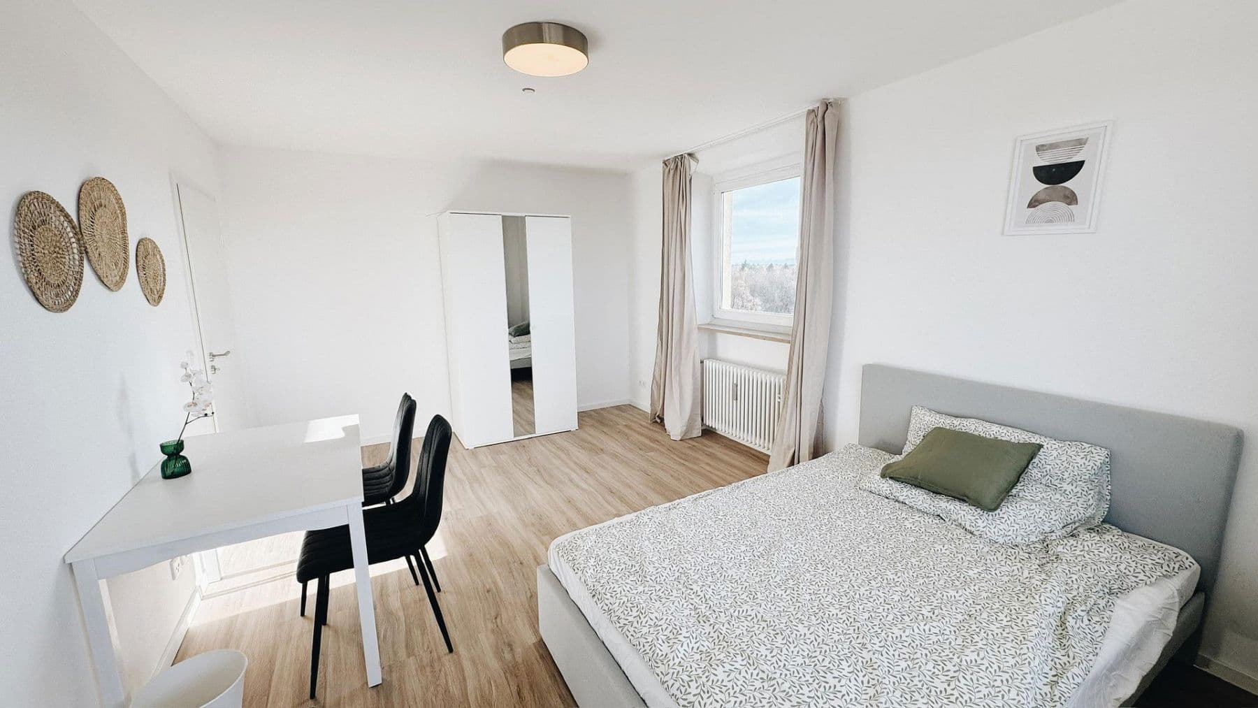 Pronájem bytu 1+1 35 m², Königswieser Straße 1, München, Bavorsko Pronájem bytu 1+1 35 m², Königswieser Straße 1, München, Bavorsko