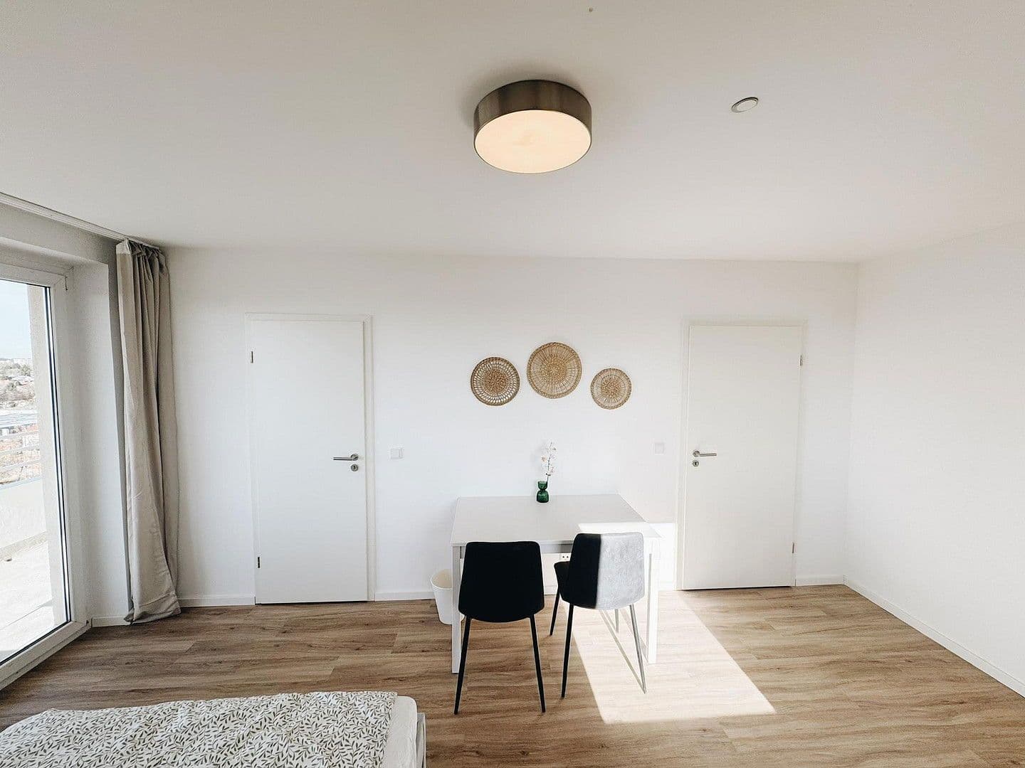 Pronájem bytu 1+1 35 m², Königswieser Straße 1, München, Bavorsko Pronájem bytu 1+1 35 m², Königswieser Straße 1, München, Bavorsko