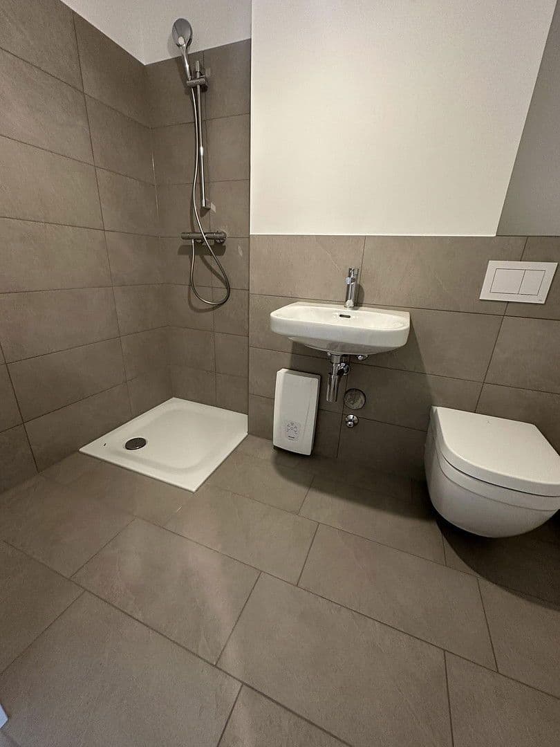 Pronájem bytu 3+1 81 m², Hamburg, Hamburg Pronájem bytu 3+1 81 m², Hamburg, Hamburg