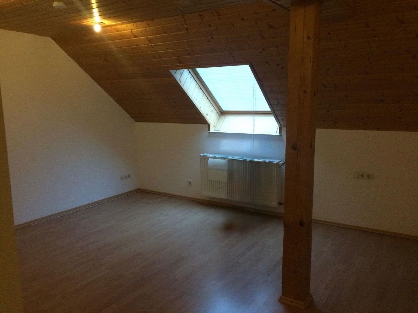Pronájem bytu 4+1 127 m², Otterbach, Porýní-Falc Pronájem bytu 4+1 127 m², Otterbach, Porýní-Falc