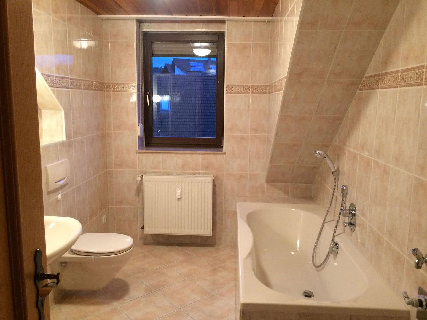 Pronájem bytu 4+1 127 m², Otterbach, Porýní-Falc Pronájem bytu 4+1 127 m², Otterbach, Porýní-Falc