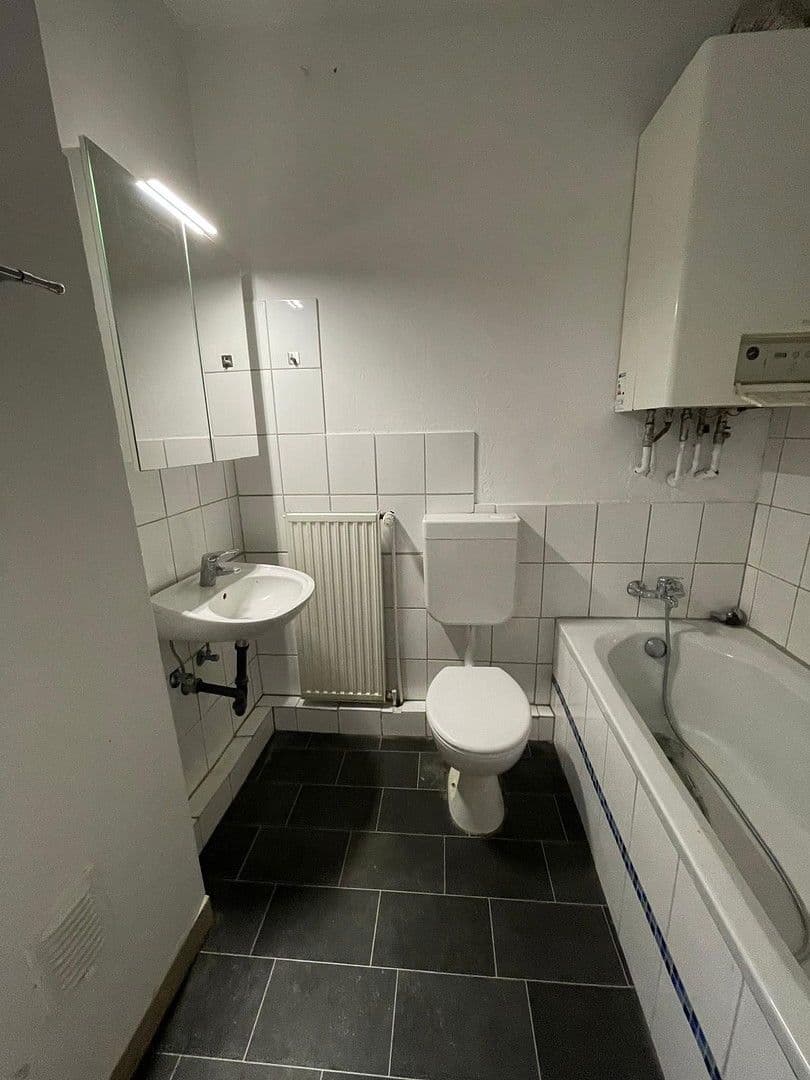 Pronájem bytu 2+1 40 m², Markt 12, Köln, Severní Porýní-Vestfálsko Pronájem bytu 2+1 40 m², Markt 12, Köln, Severní Porýní-Vestfálsko