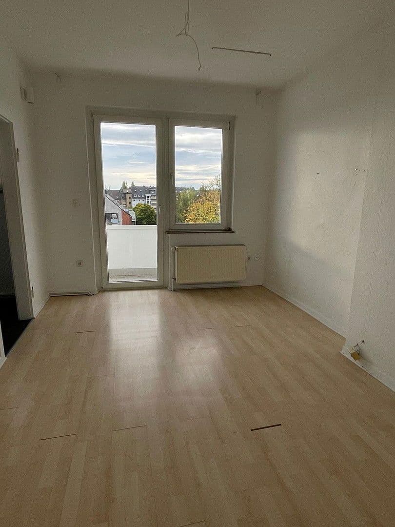 Pronájem bytu 2+1 40 m², Markt 12, Köln, Severní Porýní-Vestfálsko Pronájem bytu 2+1 40 m², Markt 12, Köln, Severní Porýní-Vestfálsko