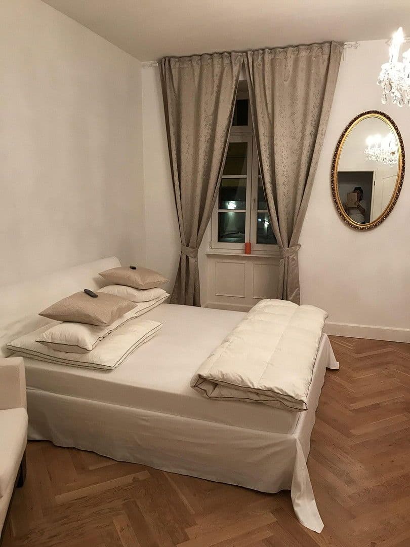 Pronájem bytu 3+1 100 m², Luisenstraße 5, Wiesbaden, Hessen Pronájem bytu 3+1 100 m², Luisenstraße 5, Wiesbaden, Hessen