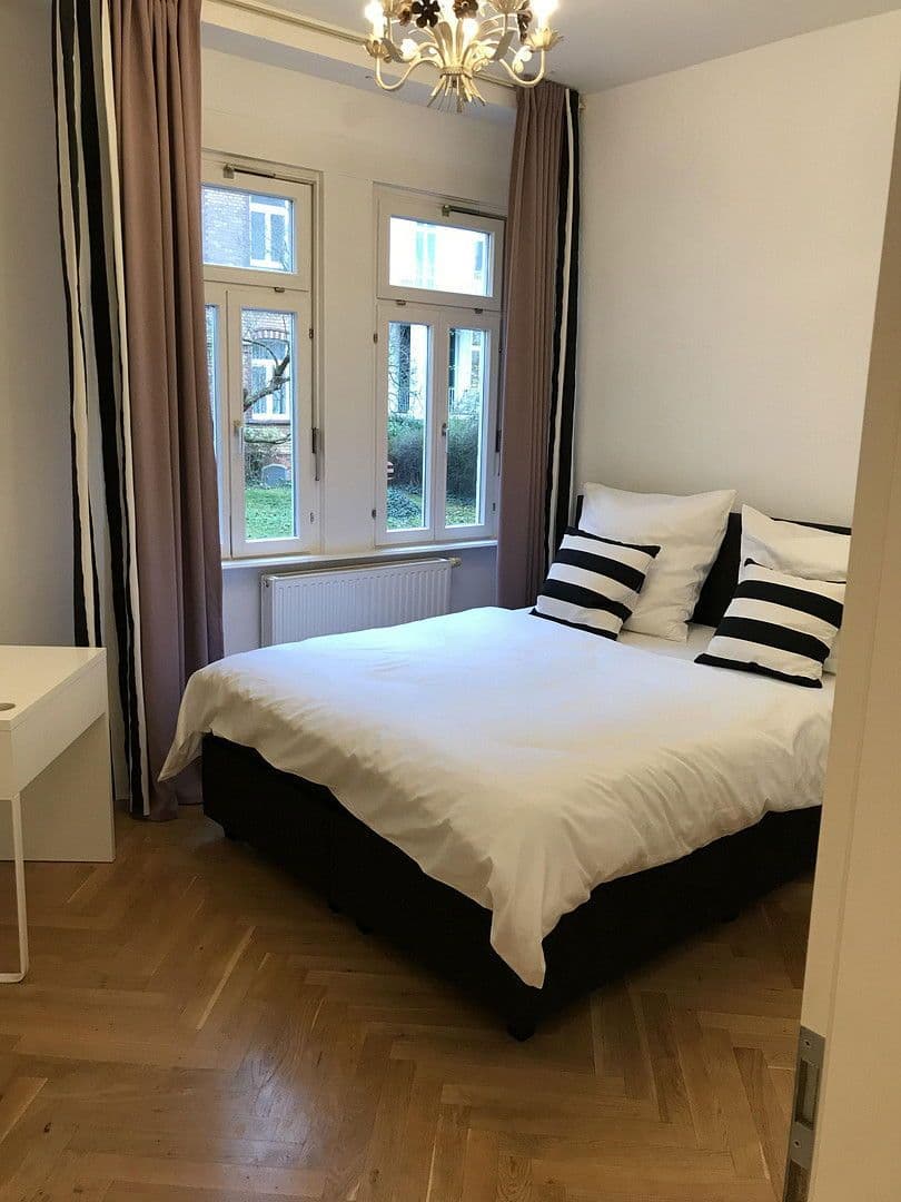 Pronájem bytu 3+1 100 m², Luisenstraße 5, Wiesbaden, Hessen Pronájem bytu 3+1 100 m², Luisenstraße 5, Wiesbaden, Hessen