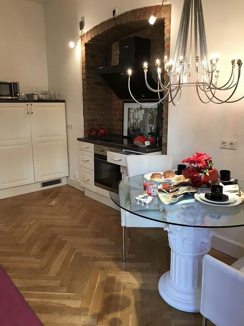 Pronájem bytu 3+1 100 m², Luisenstraße 5, Wiesbaden, Hessen Pronájem bytu 3+1 100 m², Luisenstraße 5, Wiesbaden, Hessen