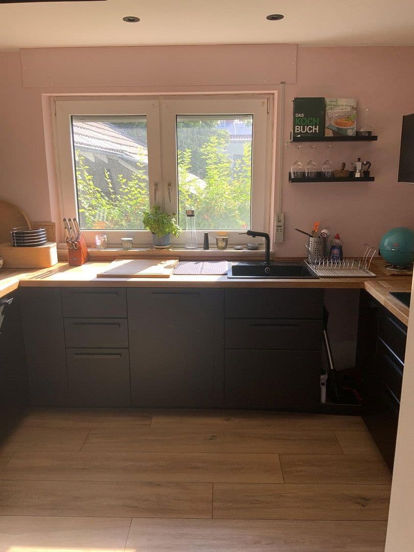 Prodej domu 161 m², pozemek 608 m², Hattersheim am Main, Hessen Prodej domu 161 m², pozemek 608 m², Hattersheim am Main, Hessen