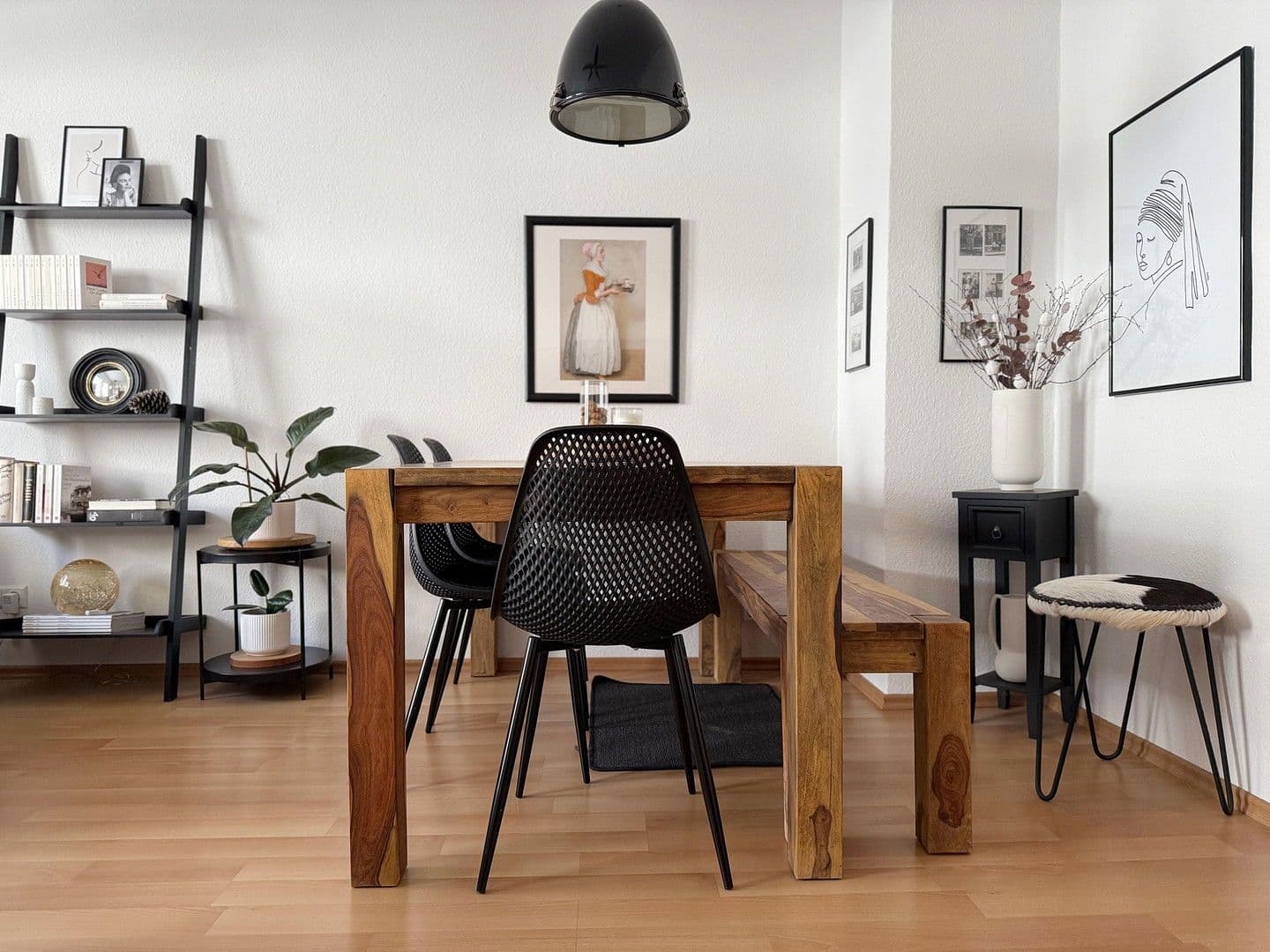 Pronájem bytu 4+1 93 m², Remscheiderstr. 10, Stuttgart Bad-Cannstatt, Bádensko-Württembersko Pronájem bytu 4+1 93 m², Remscheiderstr. 10, Stuttgart Bad-Cannstatt, Bádensko-Württembersko