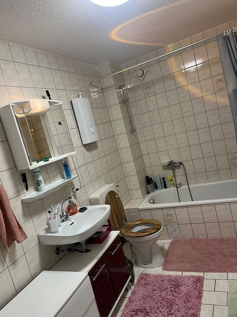 Pronájem bytu 2+1 69 m², Wilflinger str. 3, Bingen, Bádensko-Württembersko Pronájem bytu 2+1 69 m², Wilflinger str. 3, Bingen, Bádensko-Württembersko