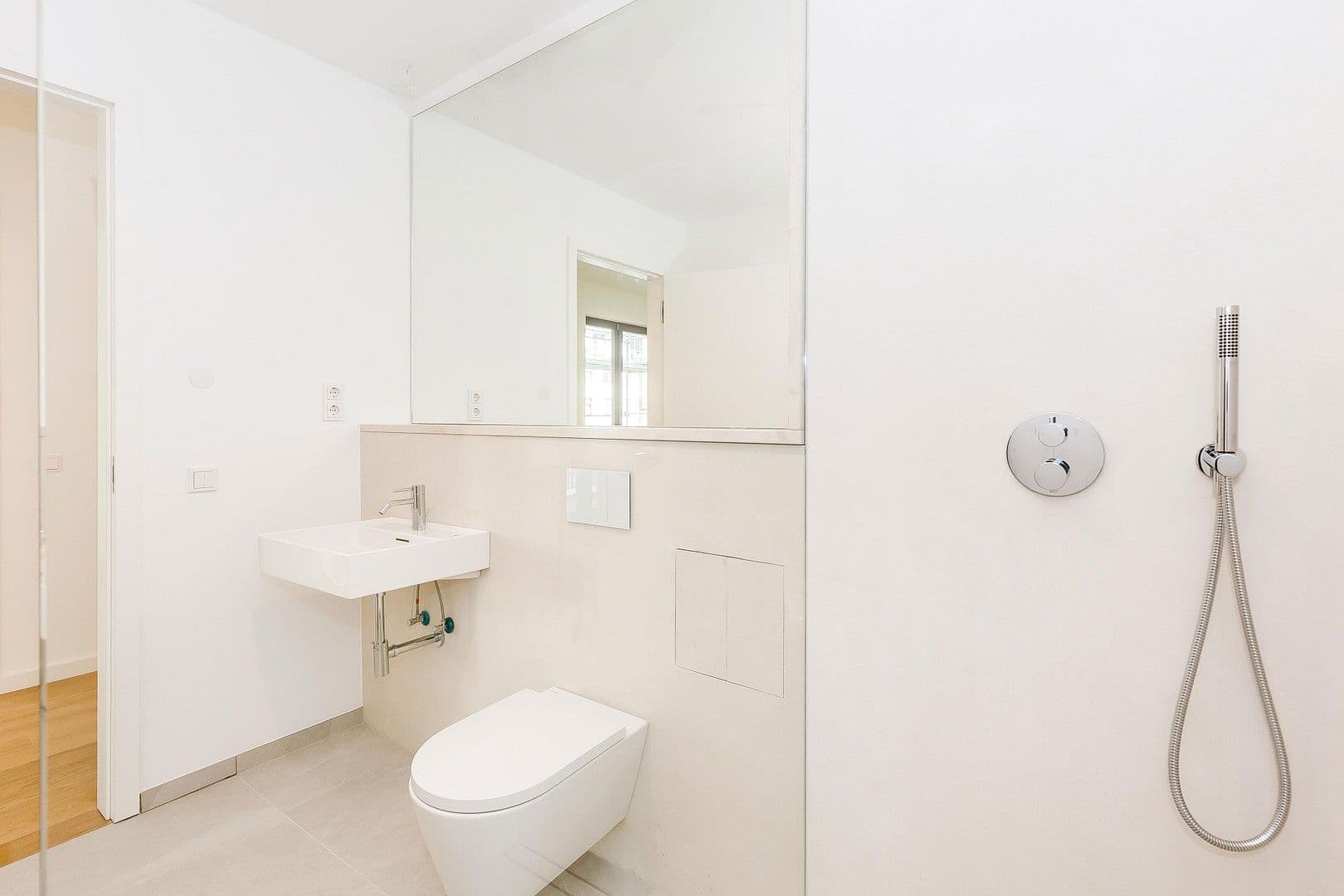 Prodej bytu 3+1 80 m², Berlin, Berlín Prodej bytu 3+1 80 m², Berlin, Berlín