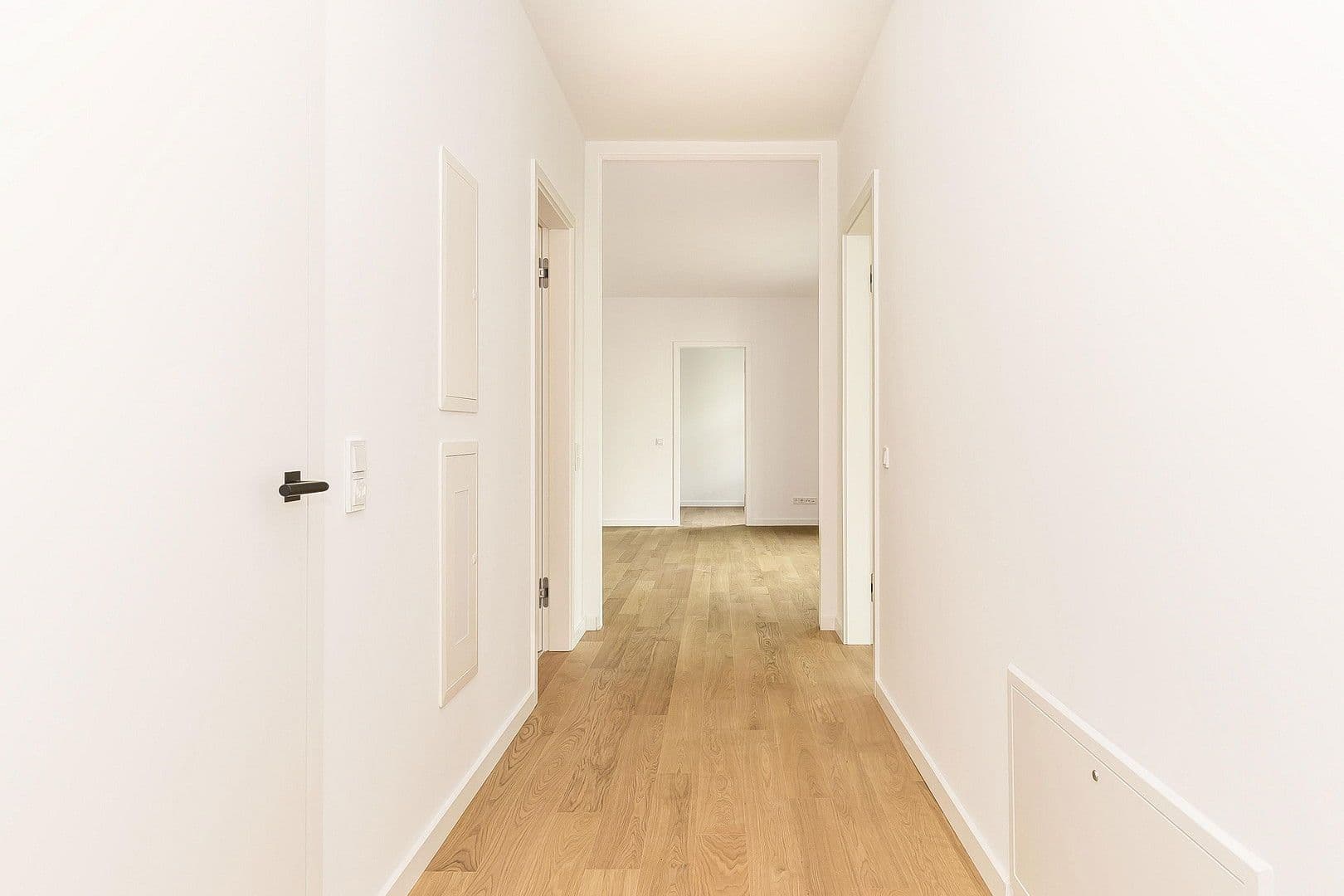 Prodej bytu 3+1 80 m², Berlin, Berlín Prodej bytu 3+1 80 m², Berlin, Berlín