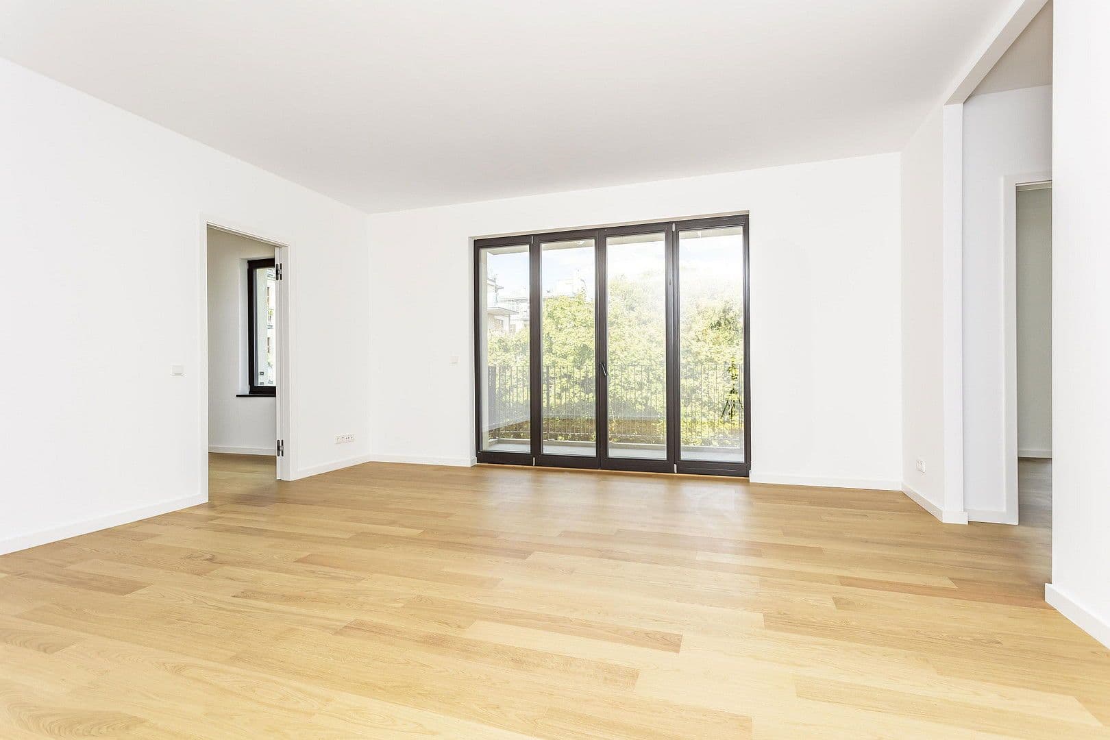 Prodej bytu 3+1 80 m², Berlin, Berlín Prodej bytu 3+1 80 m², Berlin, Berlín