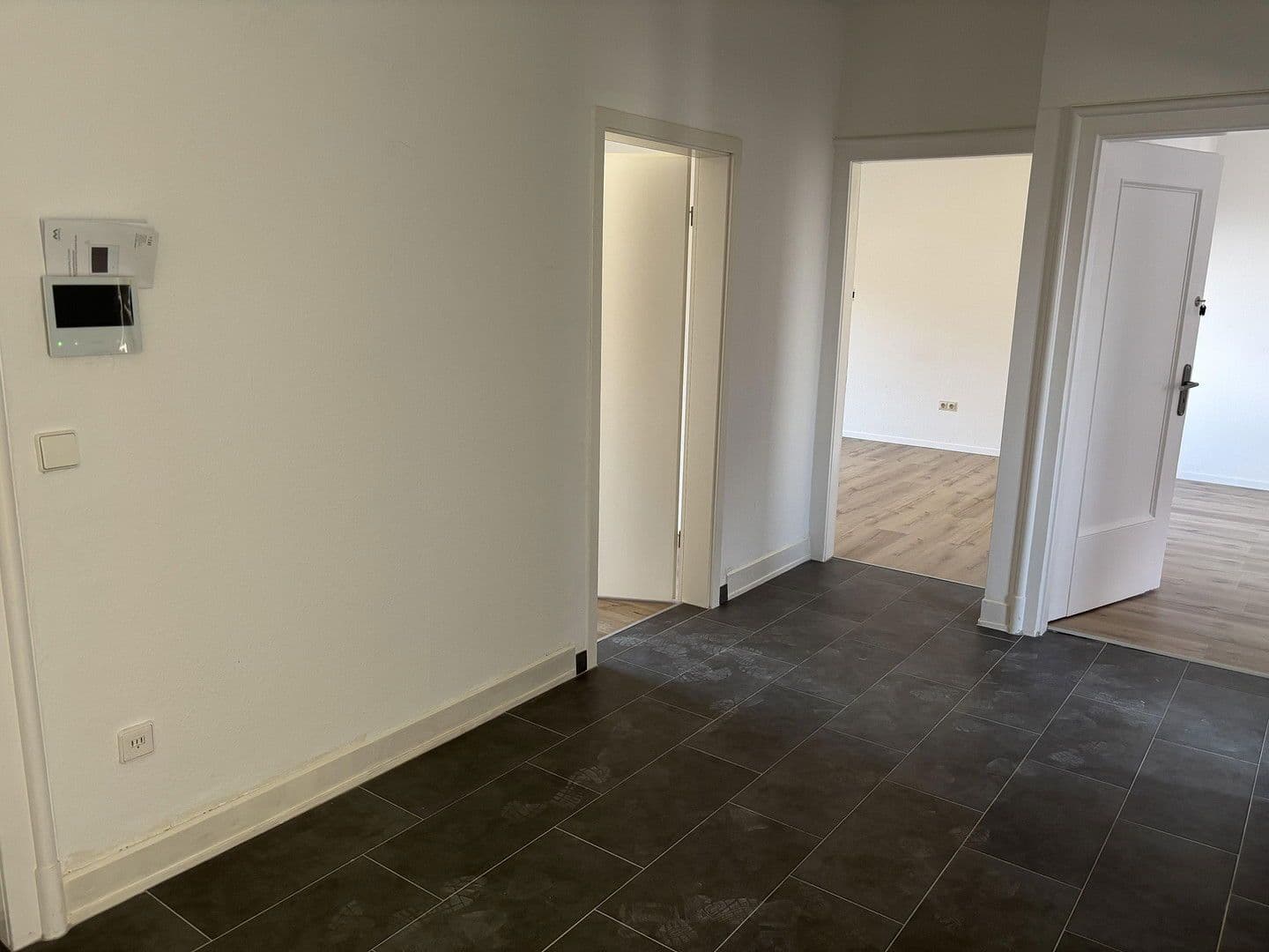 Pronájem bytu 4+1 107 m², Pforzheim, Bádensko-Württembersko Pronájem bytu 4+1 107 m², Pforzheim, Bádensko-Württembersko