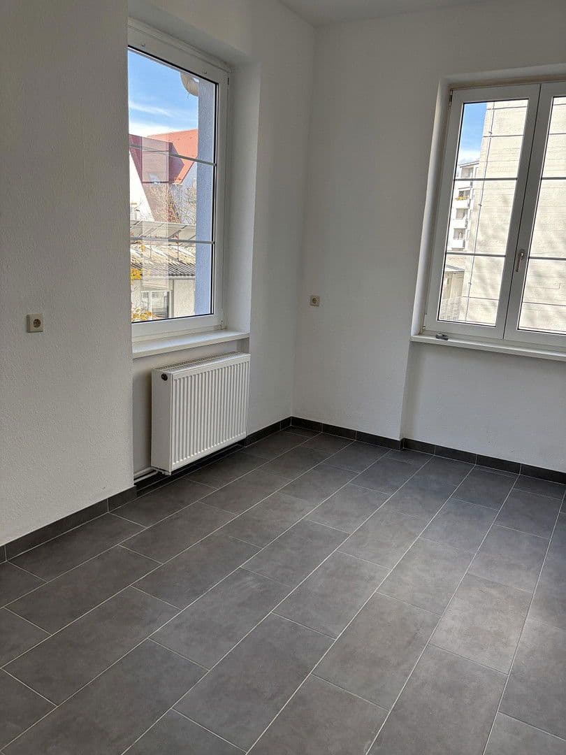 Pronájem bytu 4+1 107 m², Pforzheim, Bádensko-Württembersko Pronájem bytu 4+1 107 m², Pforzheim, Bádensko-Württembersko