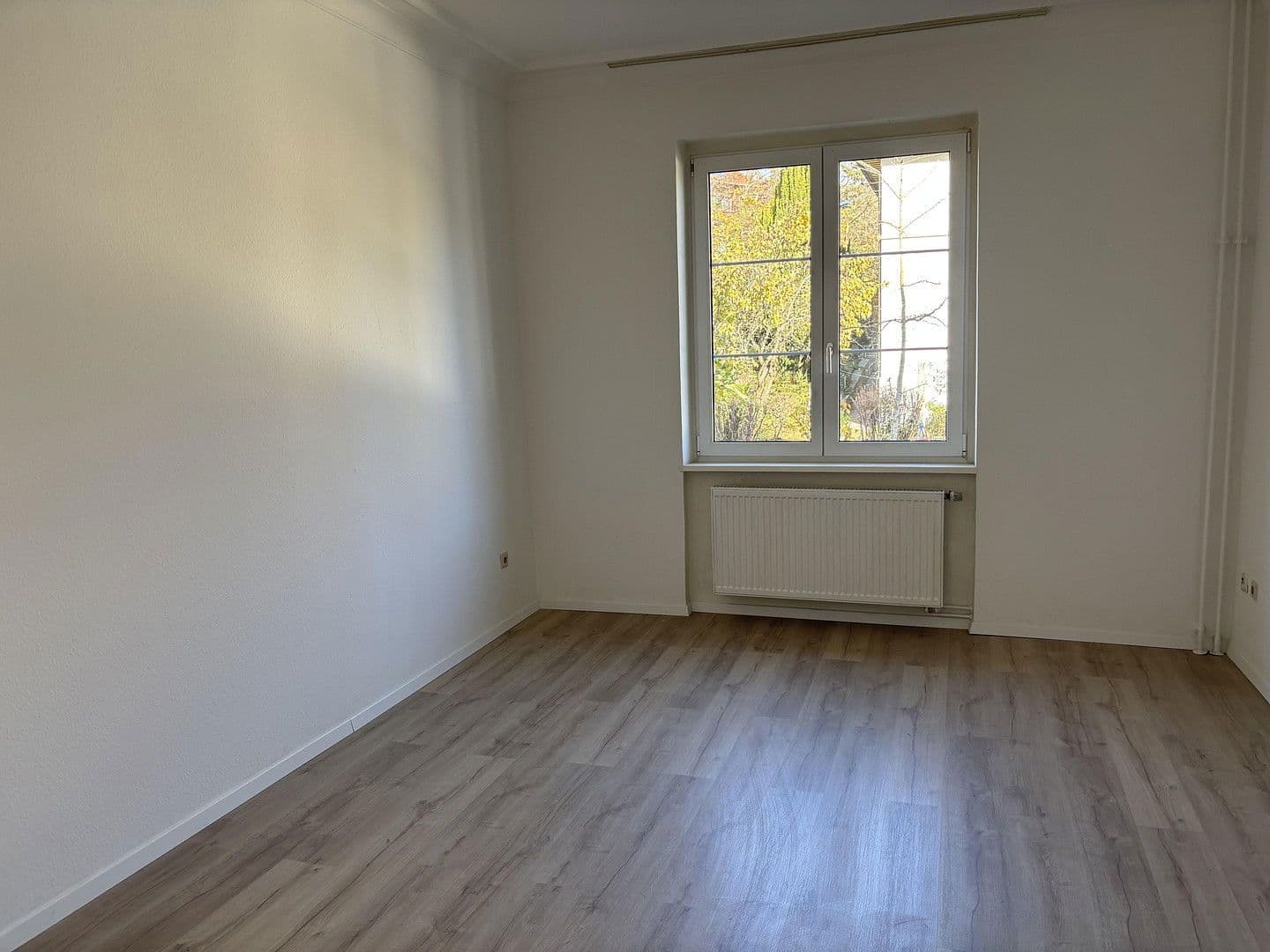 Pronájem bytu 4+1 107 m², Pforzheim, Bádensko-Württembersko Pronájem bytu 4+1 107 m², Pforzheim, Bádensko-Württembersko