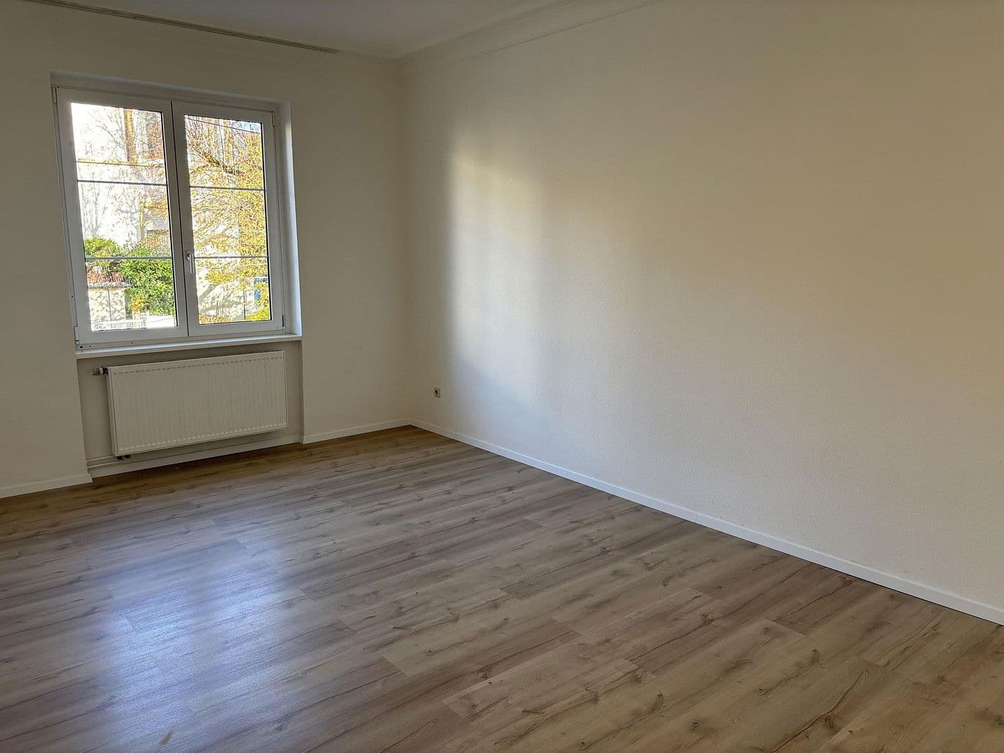 Pronájem bytu 4+1 107 m², Pforzheim, Bádensko-Württembersko Pronájem bytu 4+1 107 m², Pforzheim, Bádensko-Württembersko