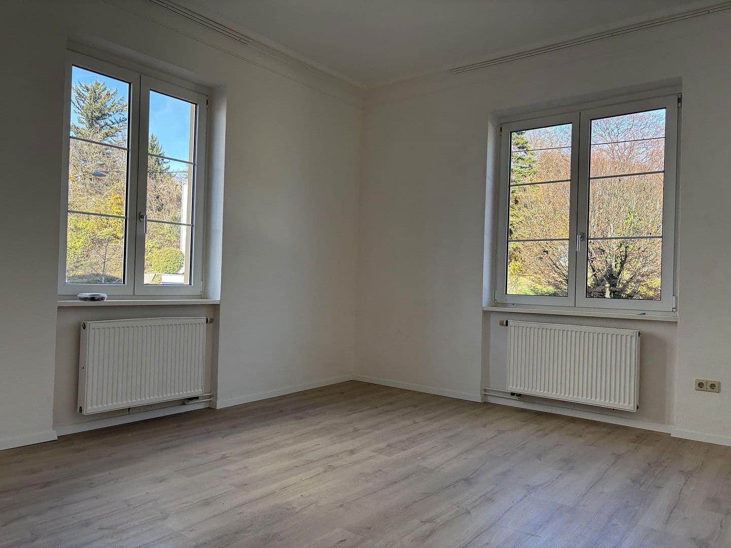 Pronájem bytu 4+1 107 m², Pforzheim, Bádensko-Württembersko Pronájem bytu 4+1 107 m², Pforzheim, Bádensko-Württembersko