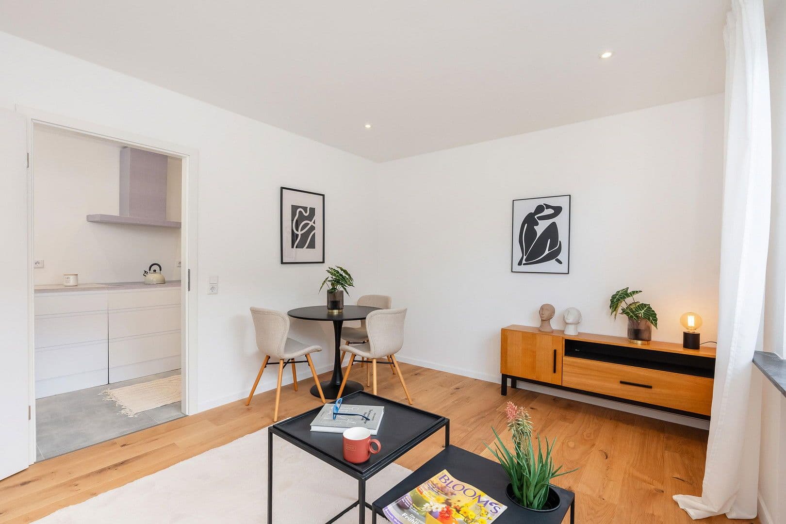 Prodej bytu 3+1 55 m², Köln, Severní Porýní-Vestfálsko Prodej bytu 3+1 55 m², Köln, Severní Porýní-Vestfálsko