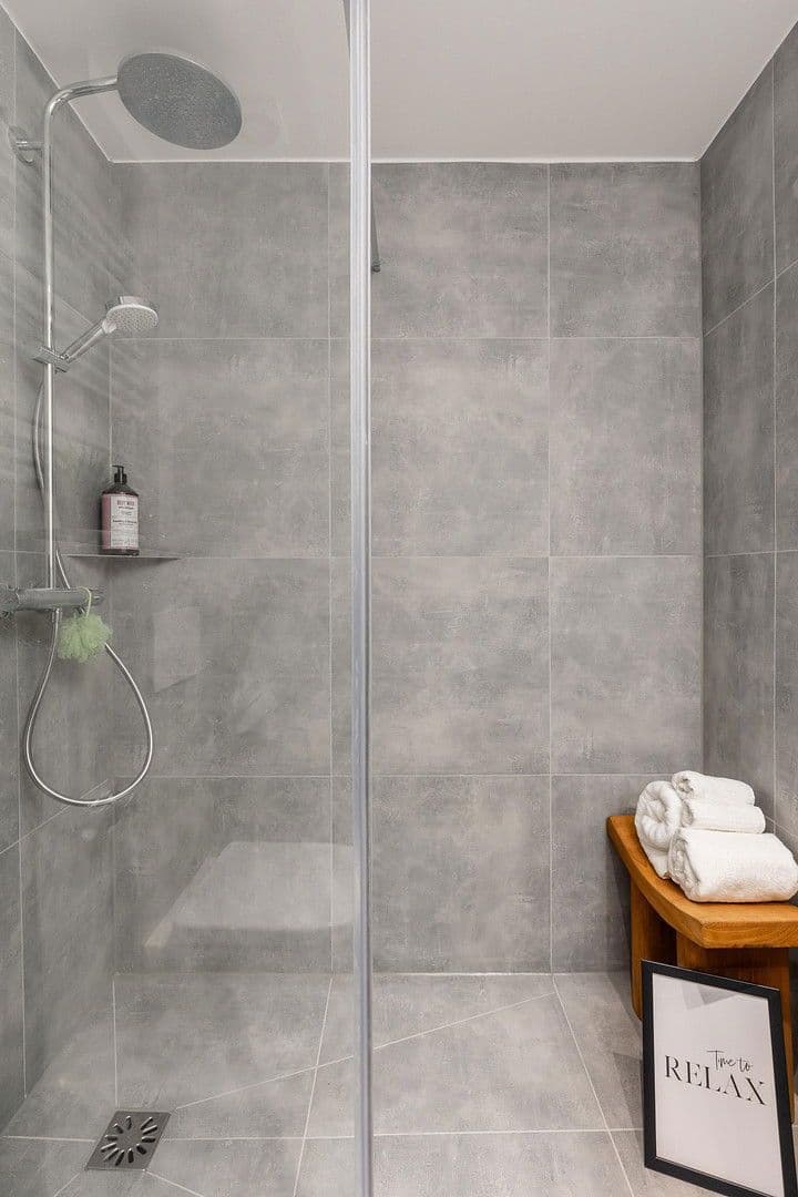 Prodej bytu 3+1 55 m², Köln, Severní Porýní-Vestfálsko Prodej bytu 3+1 55 m², Köln, Severní Porýní-Vestfálsko