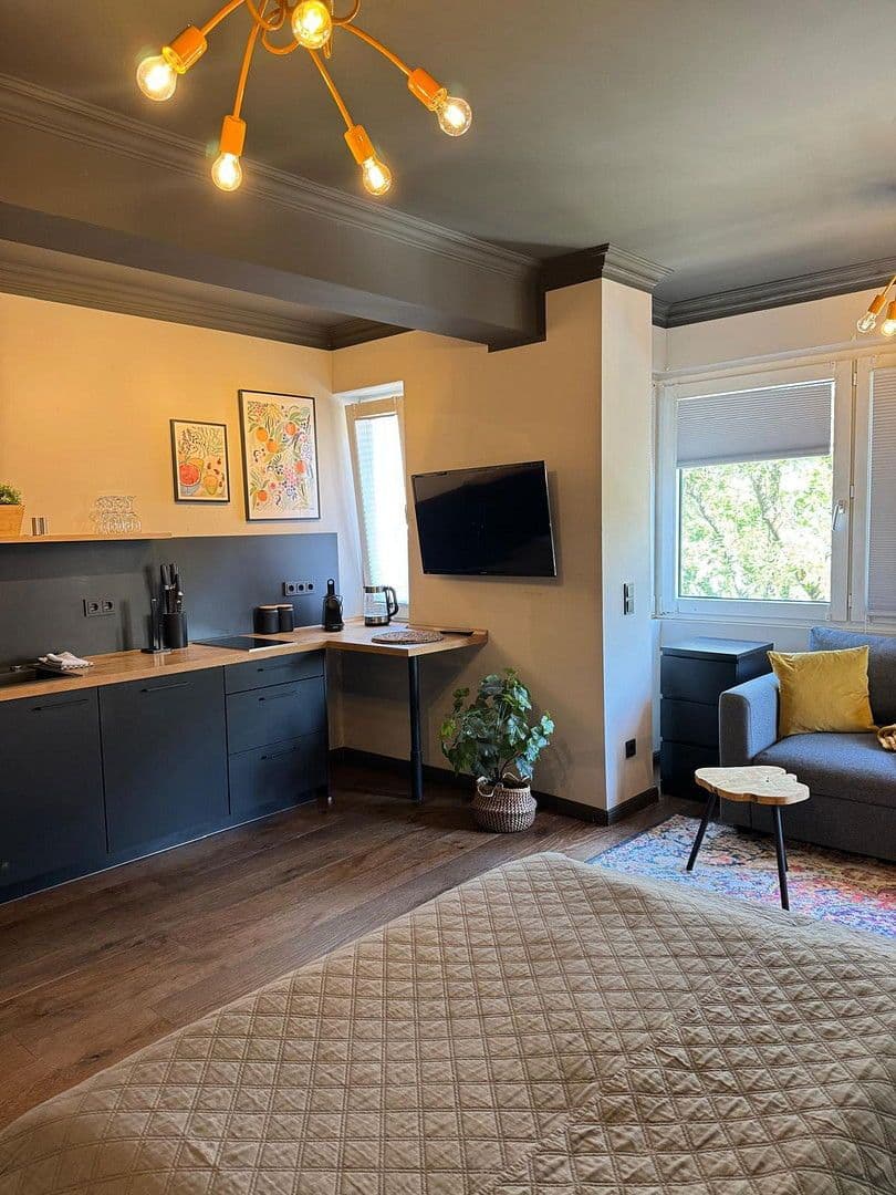 Pronájem bytu 1+1 35 m², Oberbilker Allee, 39, Düsseldorf, Severní Porýní-Vestfálsko Pronájem bytu 1+1 35 m², Oberbilker Allee, 39, Düsseldorf, Severní Porýní-Vestfálsko