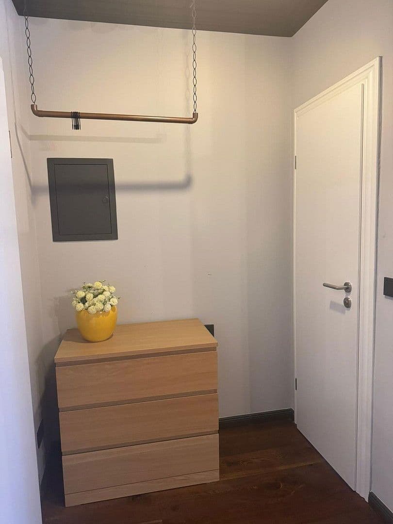 Pronájem bytu 1+1 35 m², Oberbilker Allee, 39, Düsseldorf, Severní Porýní-Vestfálsko Pronájem bytu 1+1 35 m², Oberbilker Allee, 39, Düsseldorf, Severní Porýní-Vestfálsko