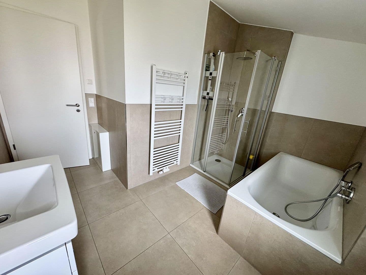 Prodej domu 134 m², pozemek 320 m², Hamburg, Hamburg Prodej domu 134 m², pozemek 320 m², Hamburg, Hamburg