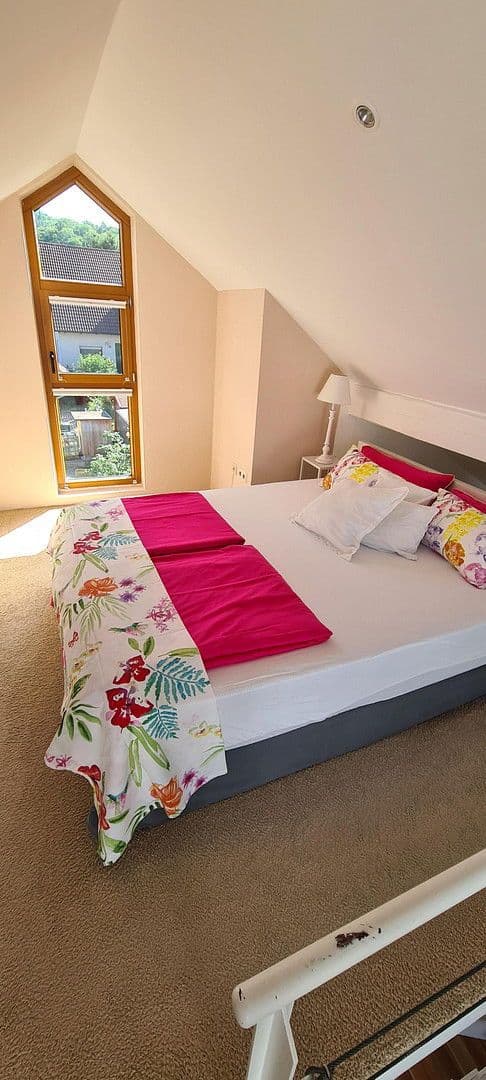 Pronájem domu 158 m², pozemek 245 m², Cleebronn, Bádensko-Württembersko Pronájem domu 158 m², pozemek 245 m², Cleebronn, Bádensko-Württembersko