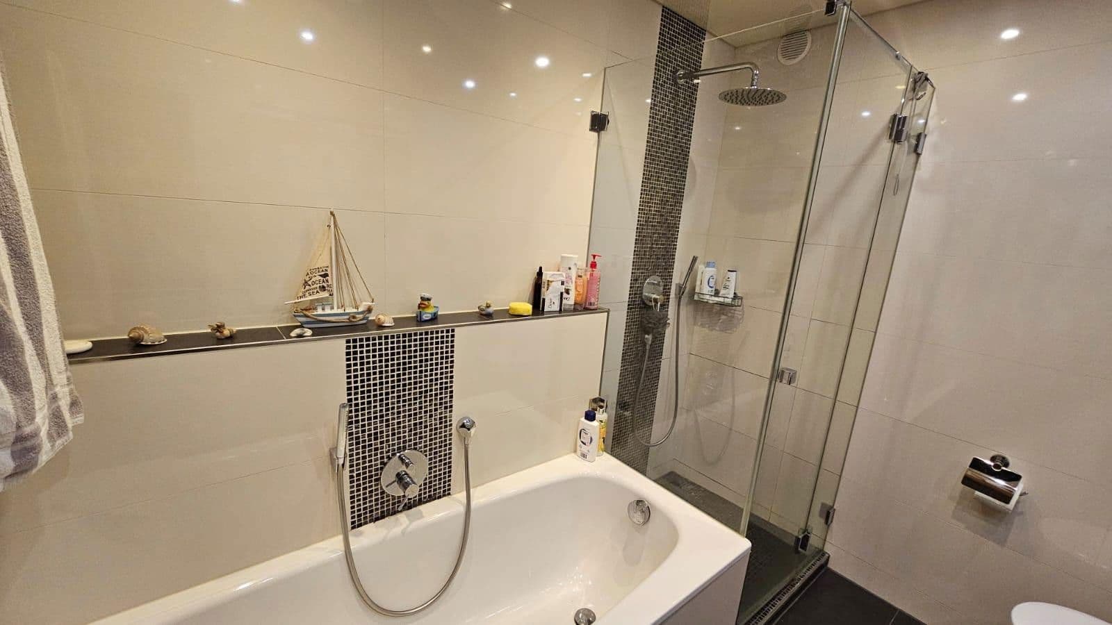 Prodej bytu 4+kk 133 m², Am Mühlwäldle, 12, Baden-Baden Haueneberstein, Bádensko-Württembersko Prodej bytu 4+kk 133 m², Am Mühlwäldle, 12, Baden-Baden Haueneberstein, Bádensko-Württembersko