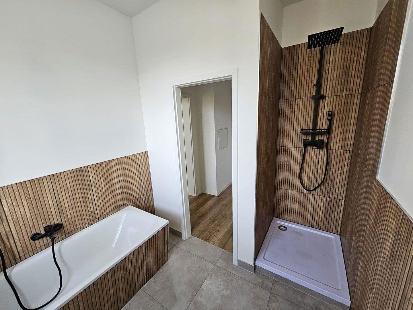 Pronájem bytu 2+1 54 m², Weinbergstraße 65, Bernau, Braniborsko Pronájem bytu 2+1 54 m², Weinbergstraße 65, Bernau, Braniborsko