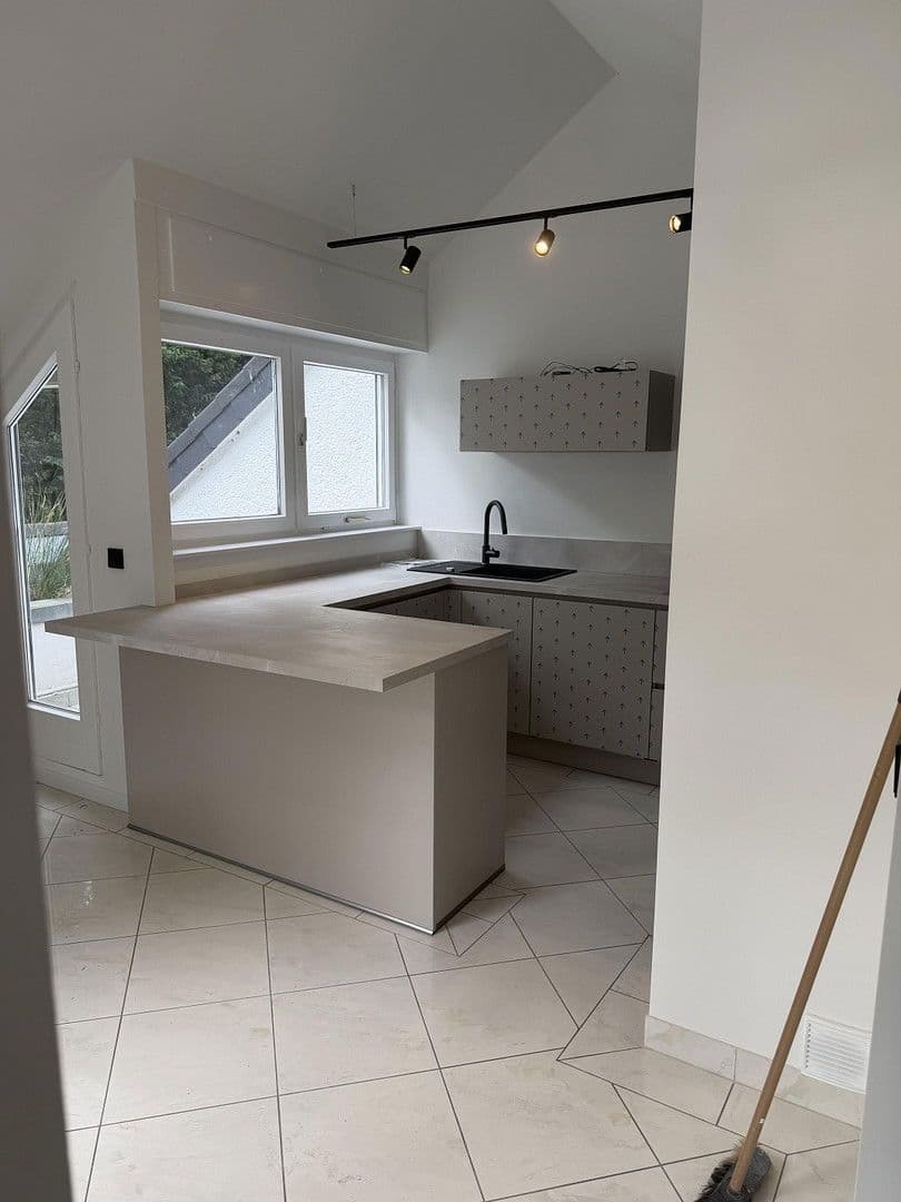 Pronájem bytu 3+1 121 m², Berlin, Berlín Pronájem bytu 3+1 121 m², Berlin, Berlín